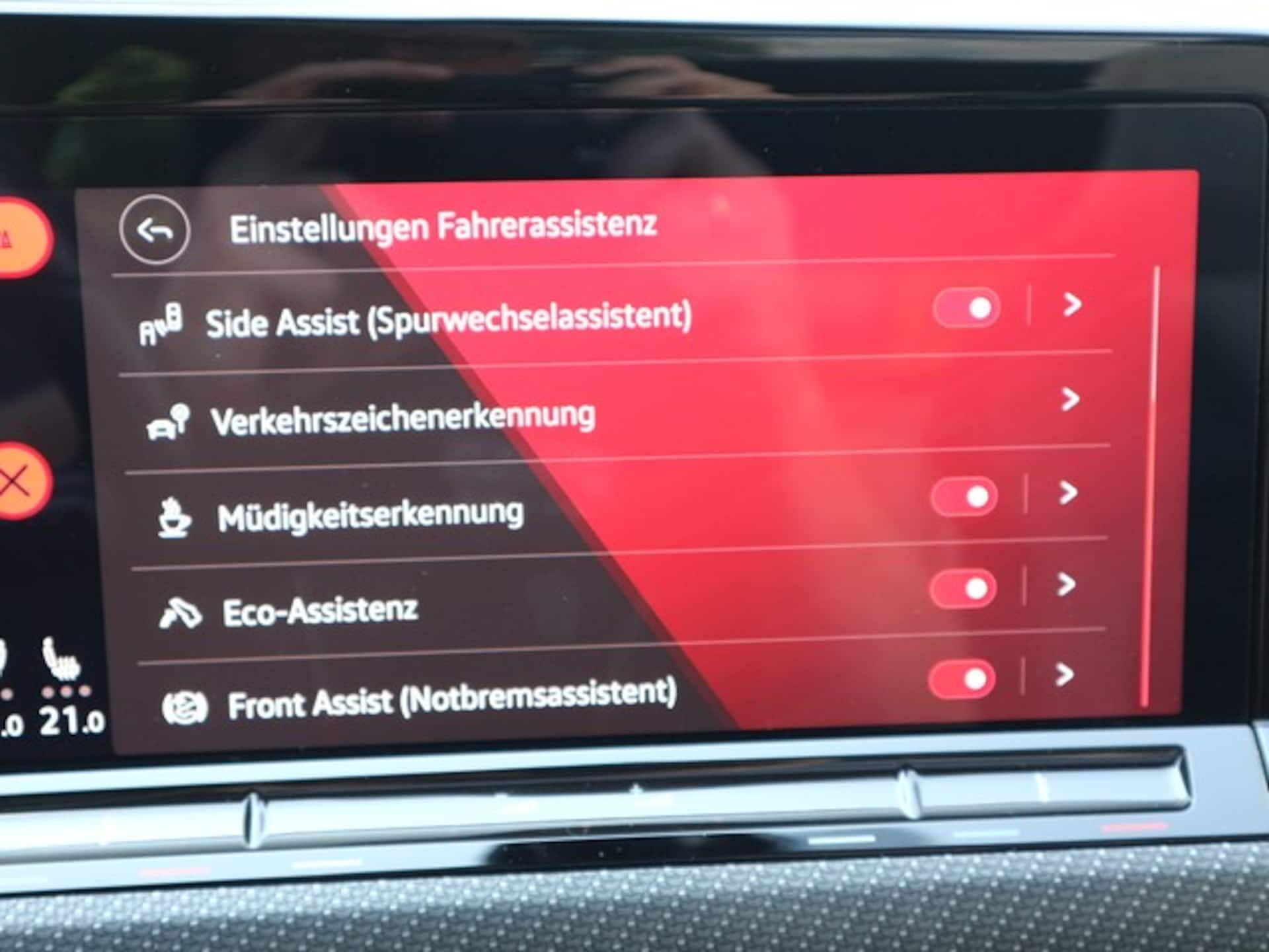 Volkswagen Golf Variant R-Line