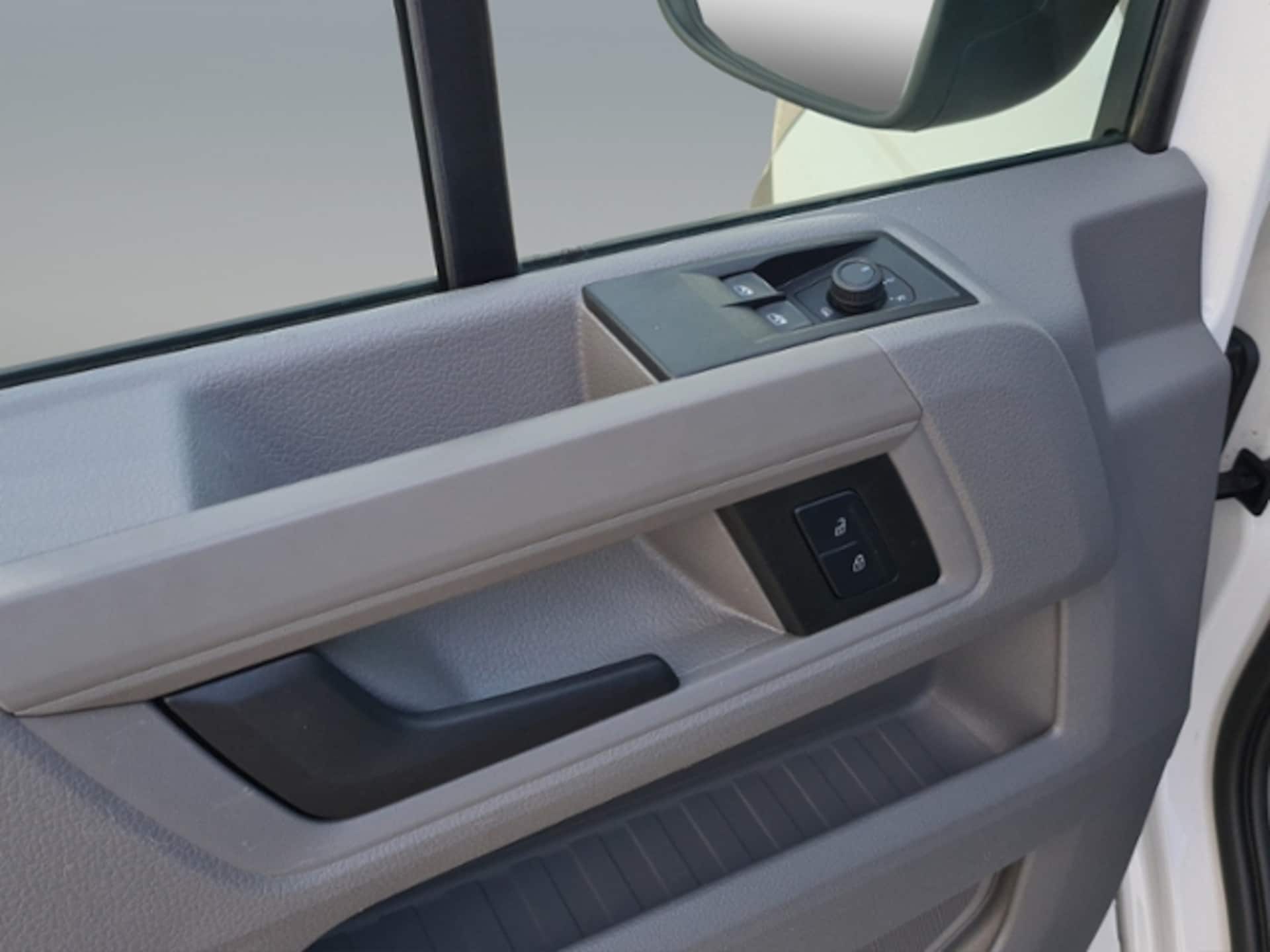 Volkswagen Crafter Kasten langer Radstand
