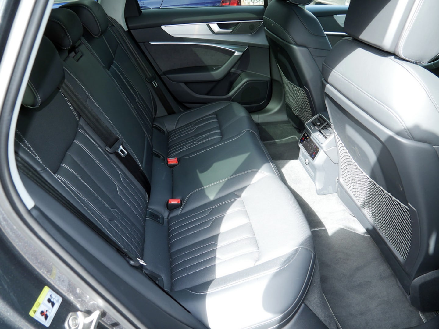 Bild über Audi S6 Avant TDI quattro tiptronic - für weitere Informationen kontaktieren Sie den Audi Partner