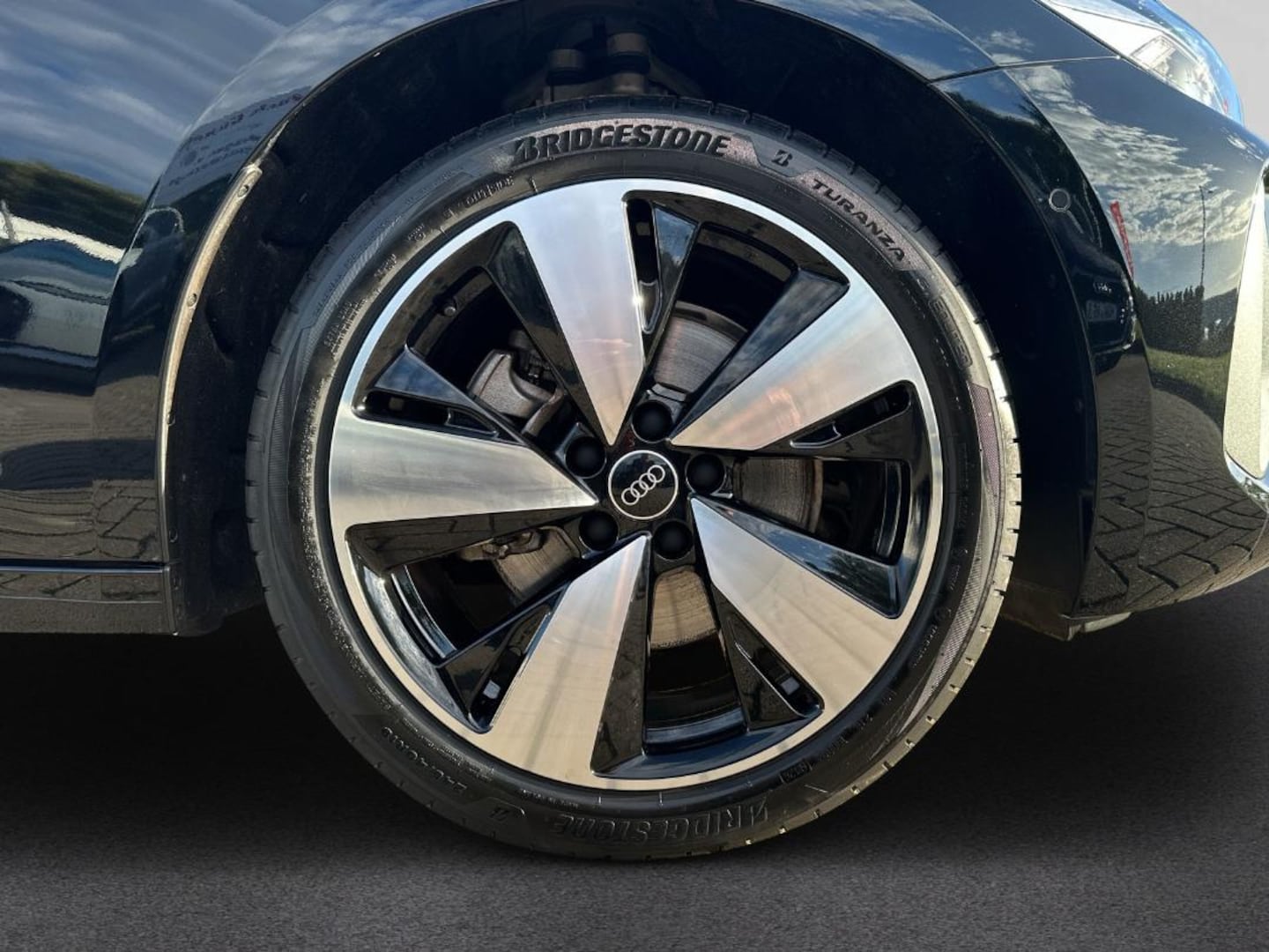 Bild über Audi A5 Avant TFSI S tronic - für weitere Informationen kontaktieren Sie den Audi Partner