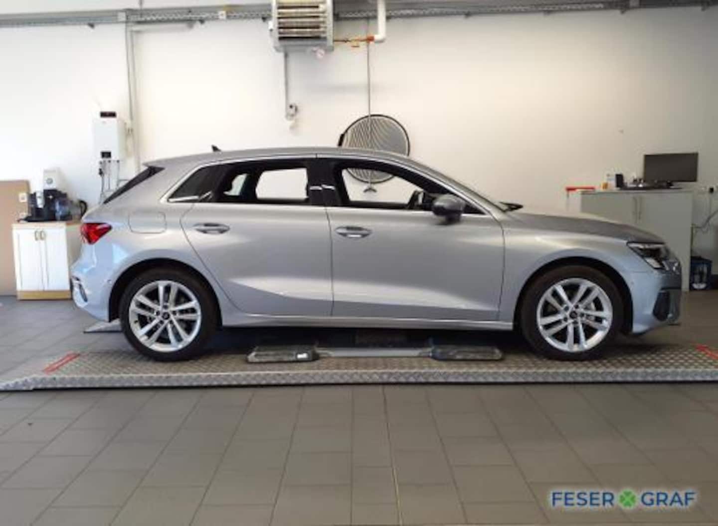 Bild über Audi A3 Sportback 35 TDI S tronic - für weitere Informationen kontaktieren Sie den Audi Partner