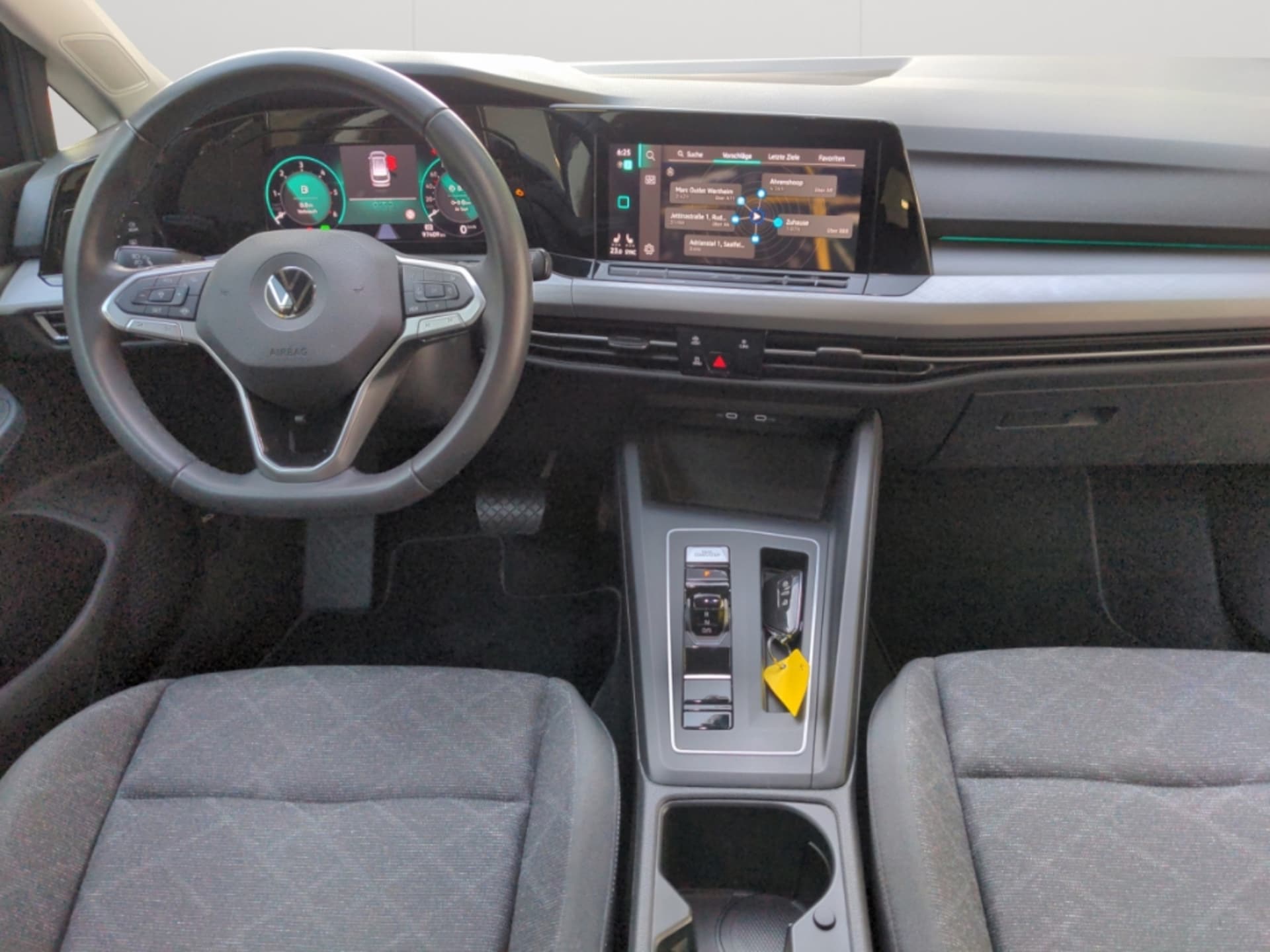 Volkswagen Golf Variant Life