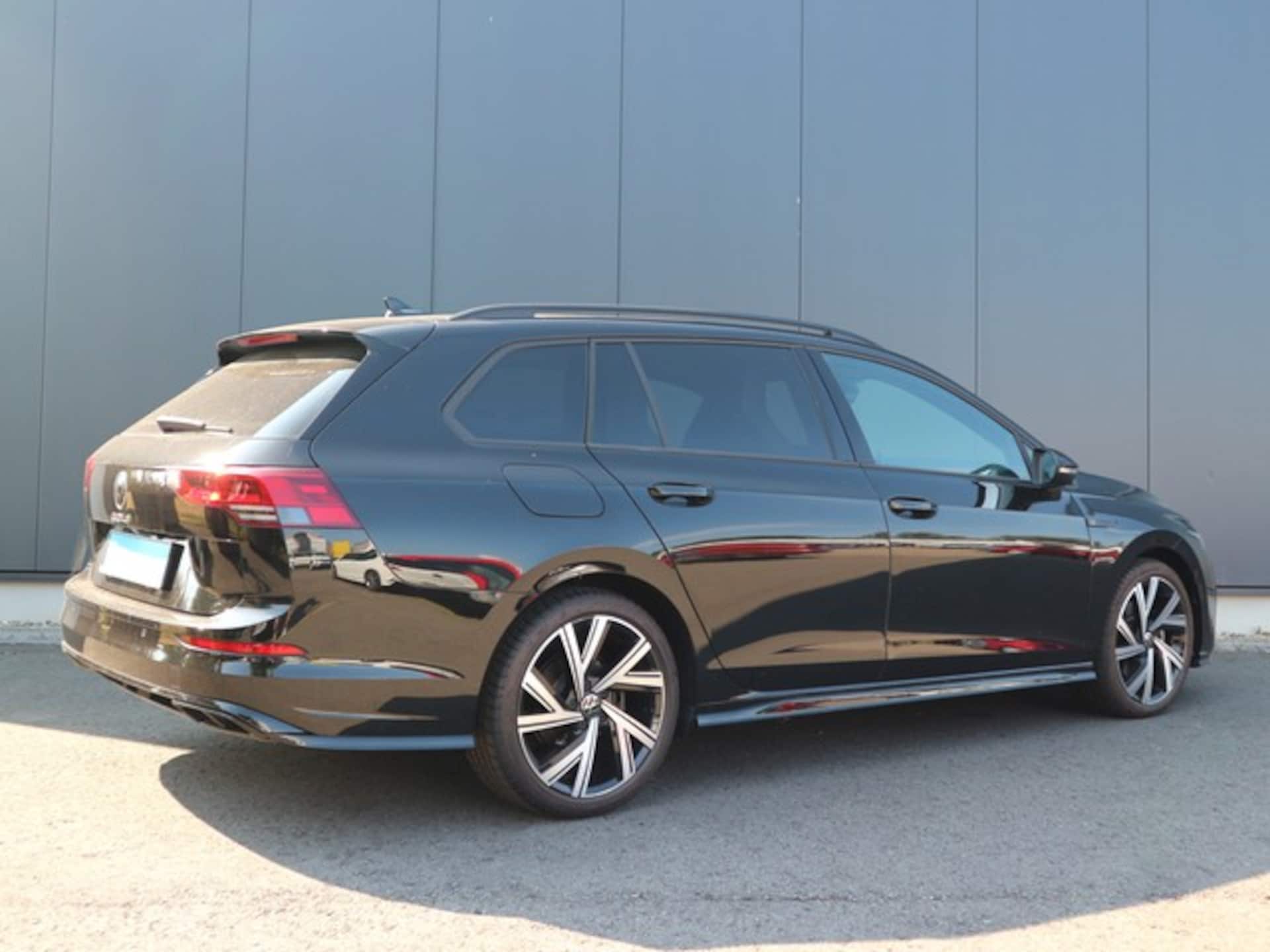 Volkswagen Golf Variant R-Line