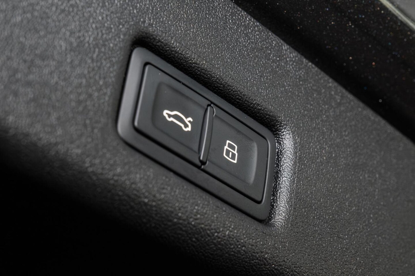 Image about Audi Q5 SUV e-hybrid quattro S tronic