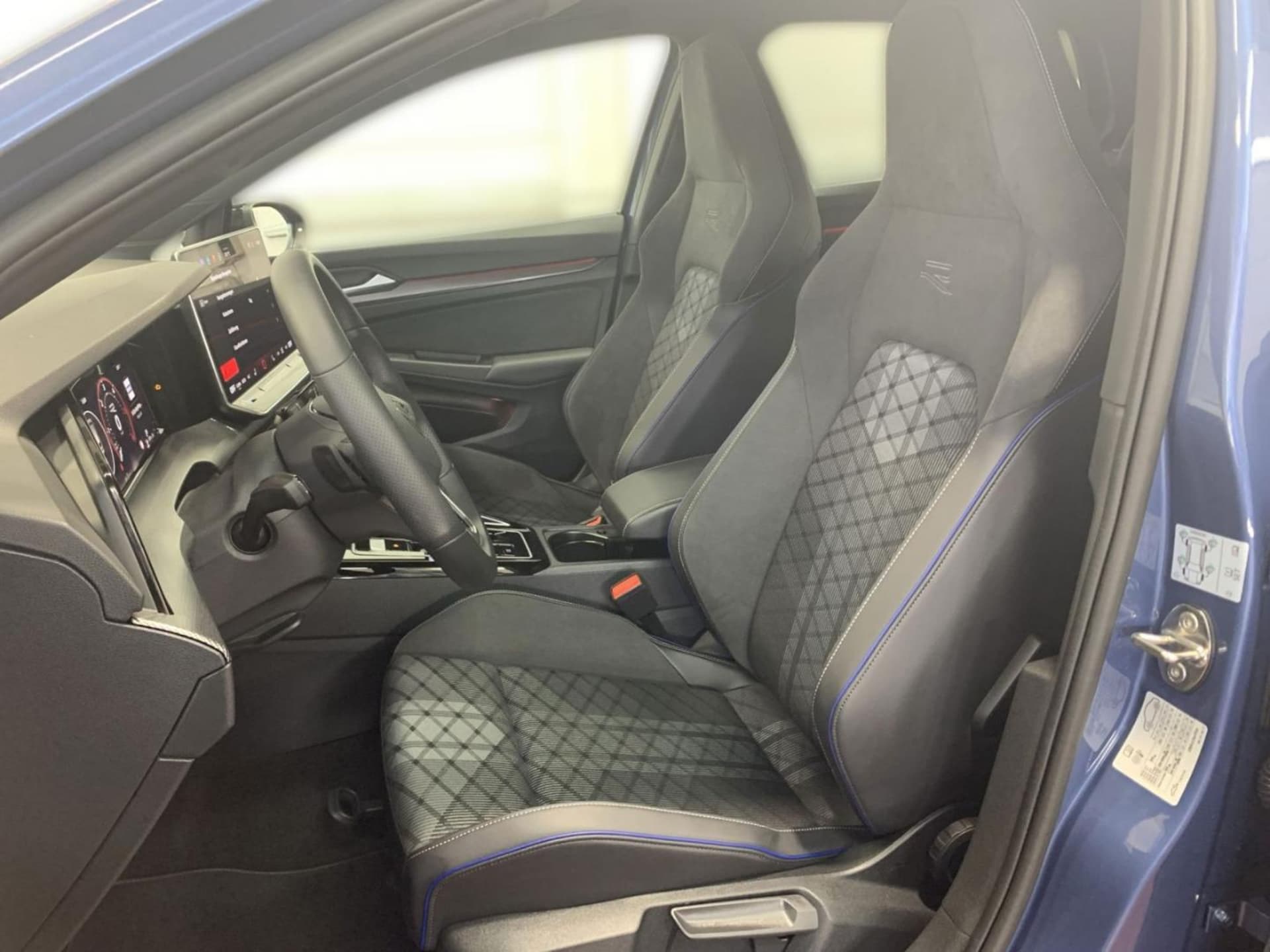 Volkswagen Golf R-Line