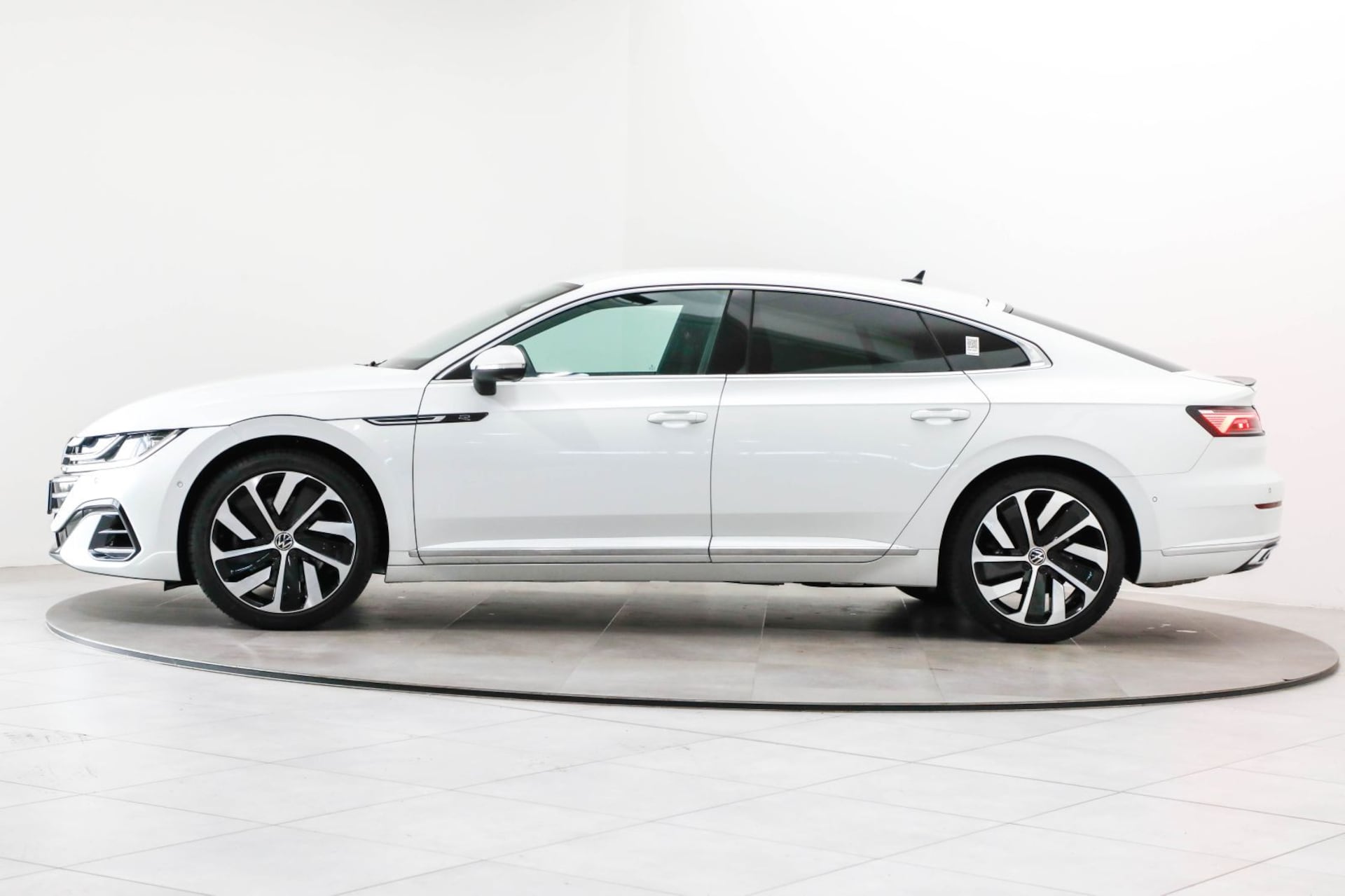 Volkswagen Arteon R-Line