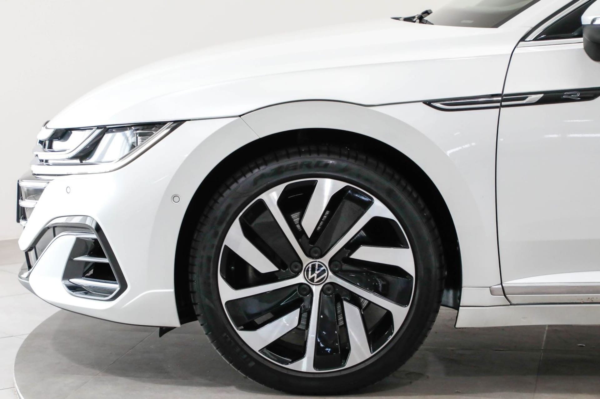 Volkswagen Arteon R-Line