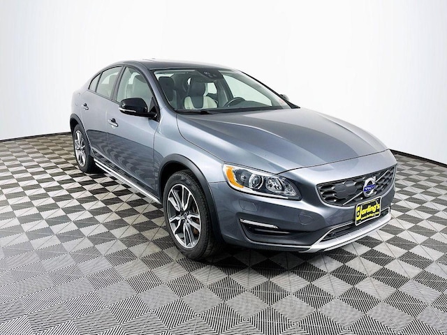 2018 Volvo S60 Cross Country