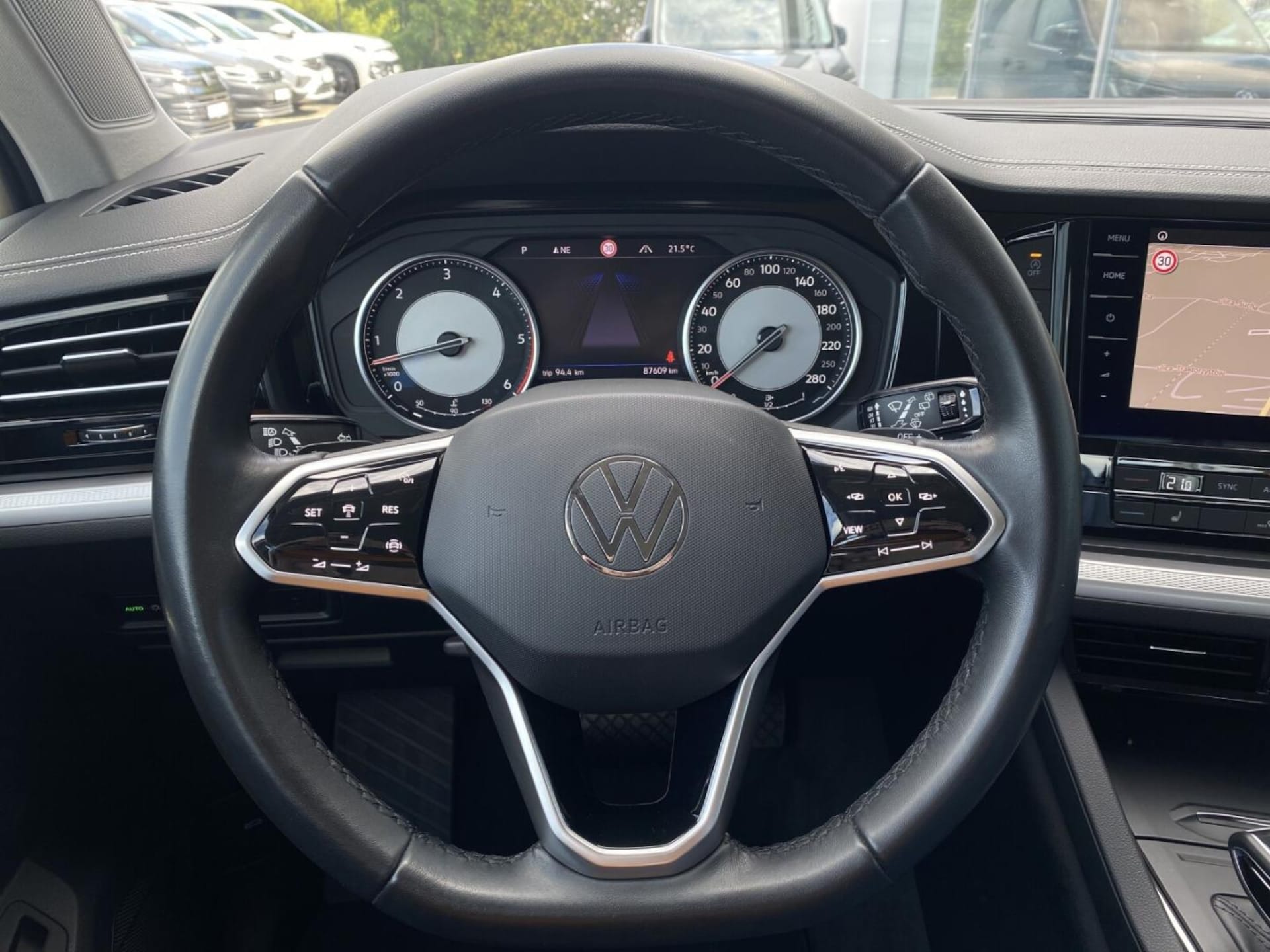 Volkswagen Touareg Model bazowy