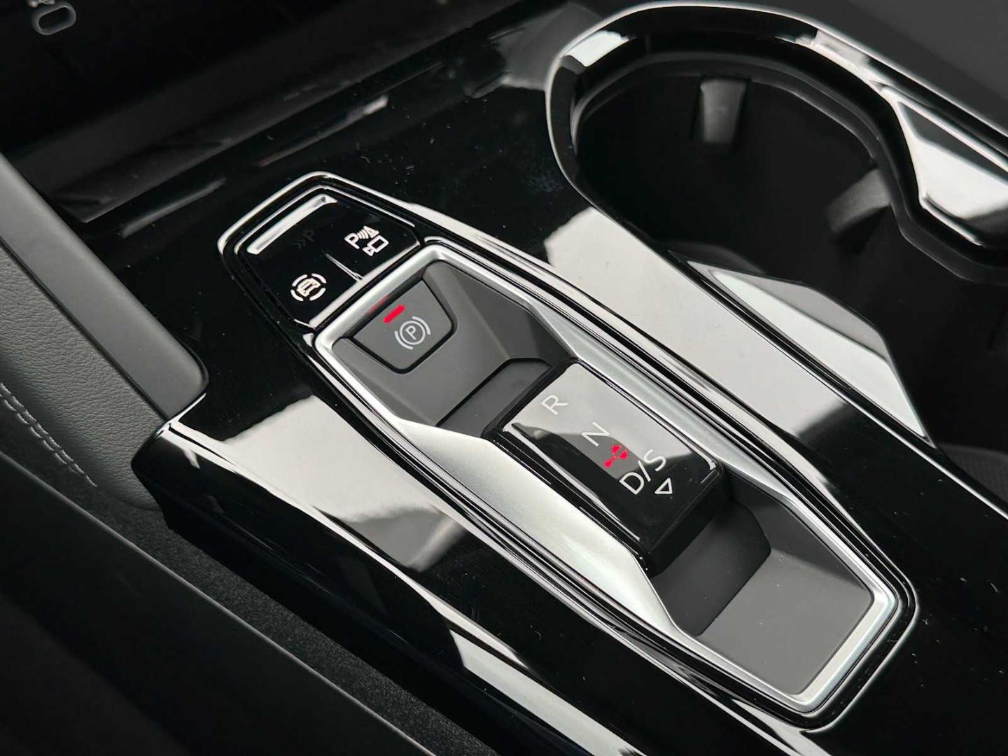 2025 Audi Q5 Premium - Photo 36