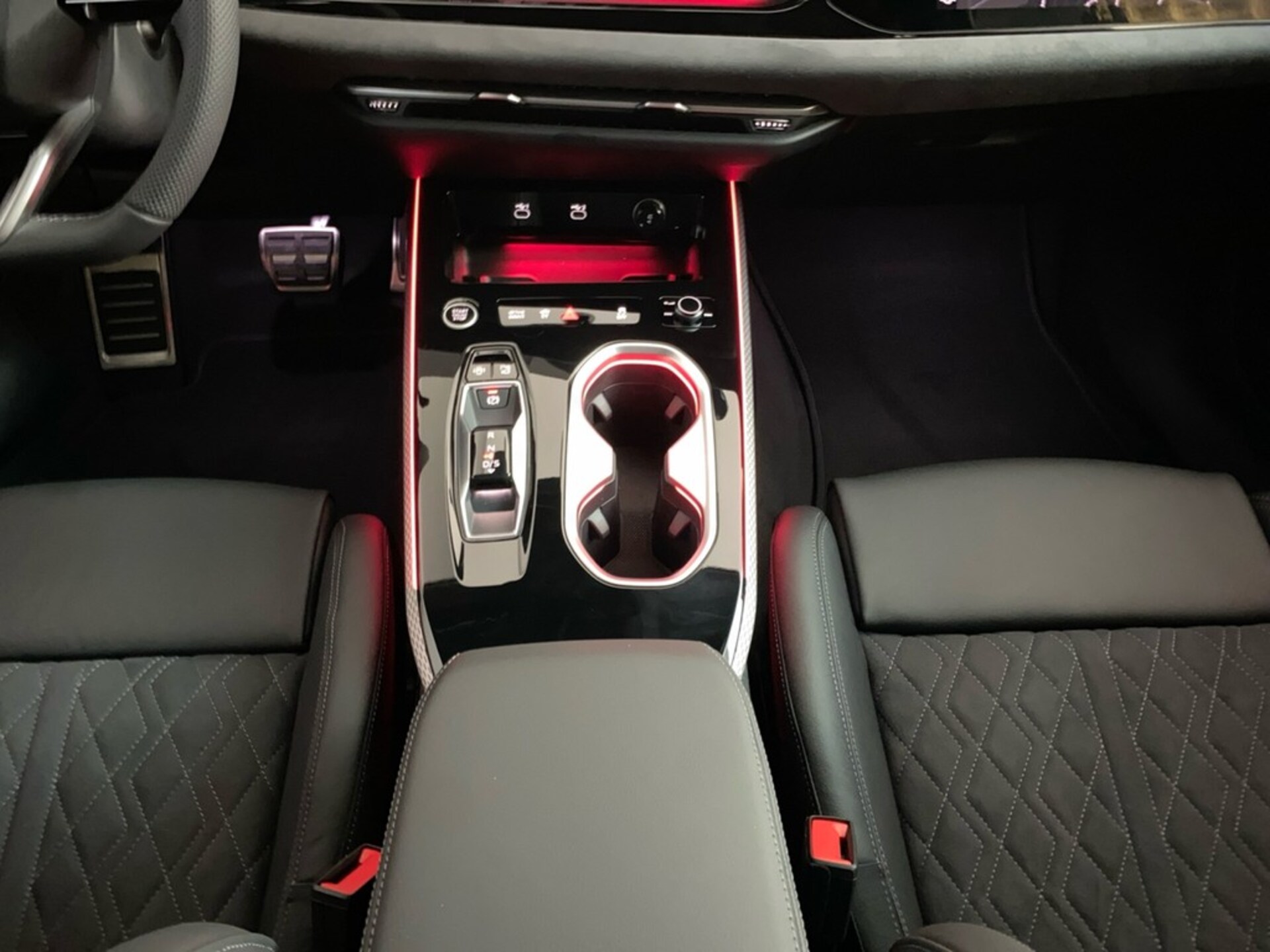 Audi A6 Avant e-hybrid