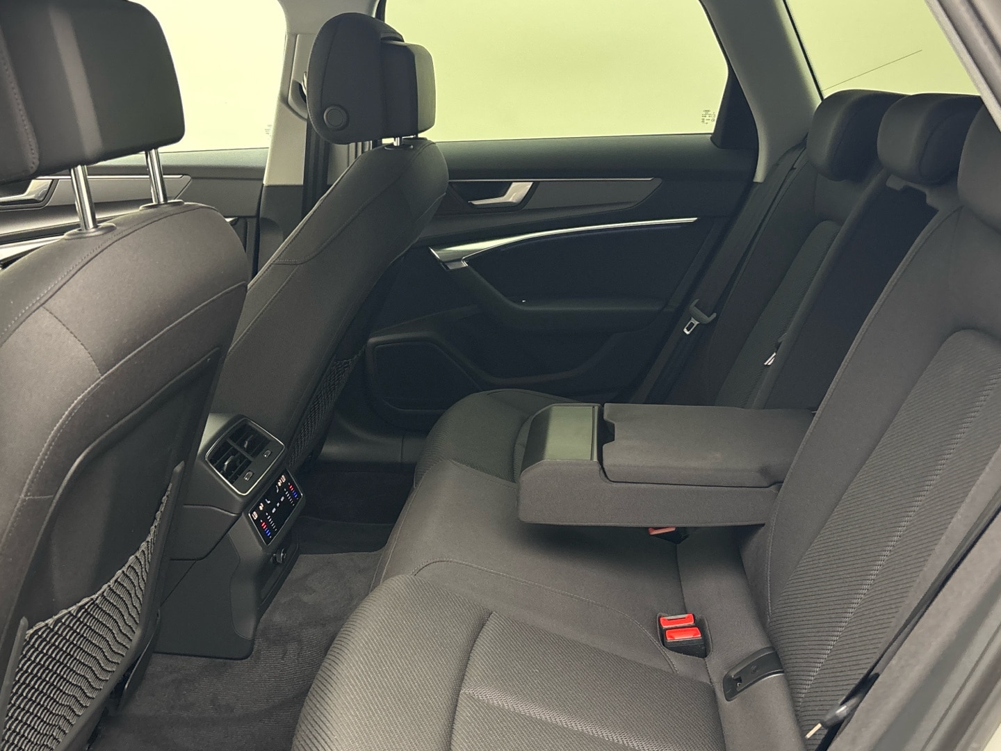 Bild über Audi A6 Avant 40 TDI S tronic - für weitere Informationen kontaktieren Sie den Audi Partner