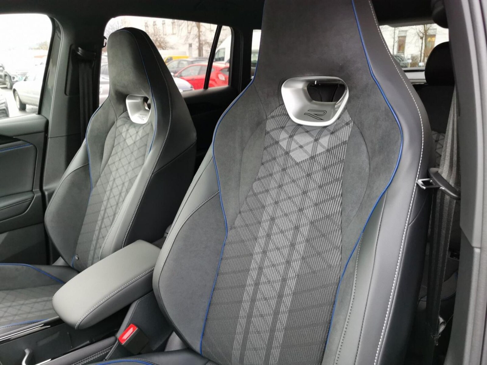 Volkswagen Tiguan – Bild 12