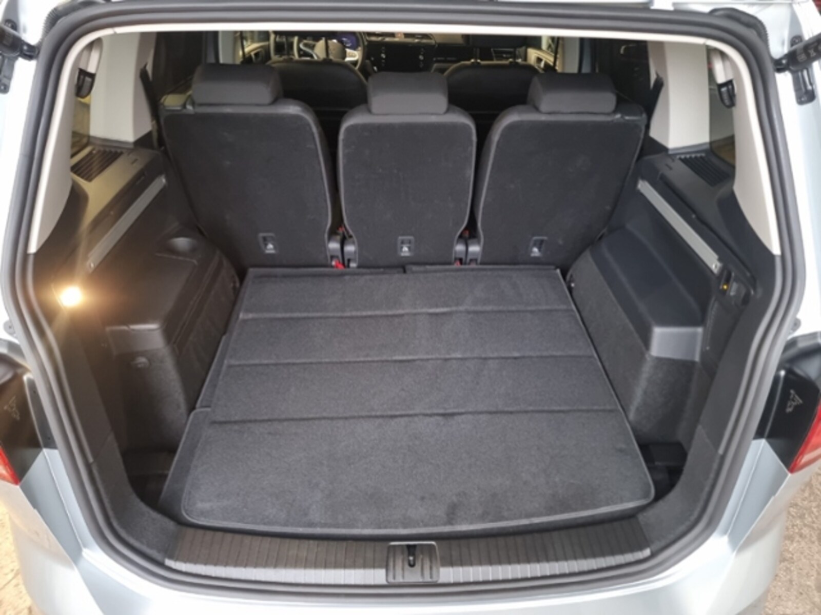 Volkswagen Touran – Bild 9