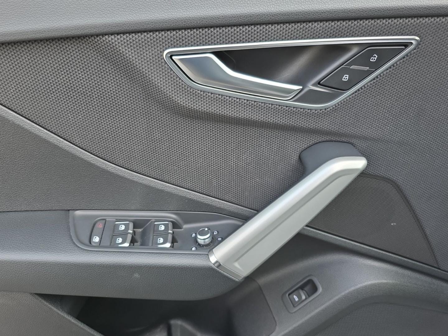 Bild über Audi Q2 advanced 40 TFSI quattro S tronic - für weitere Informationen kontaktieren Sie den Audi Partner