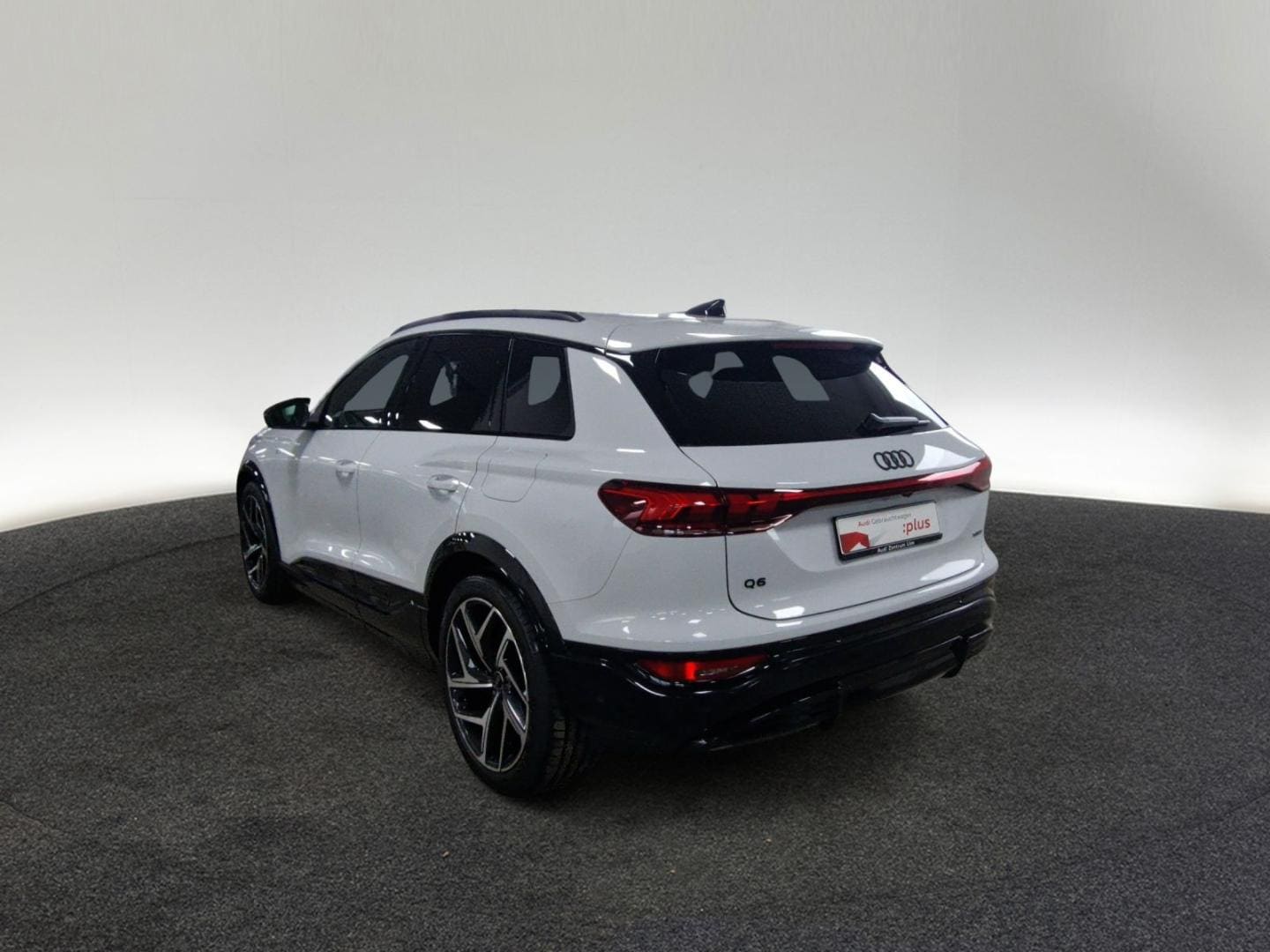 Bild über Audi Q6 SUV e-tron e-tron quattro - für weitere Informationen kontaktieren Sie den Audi Partner