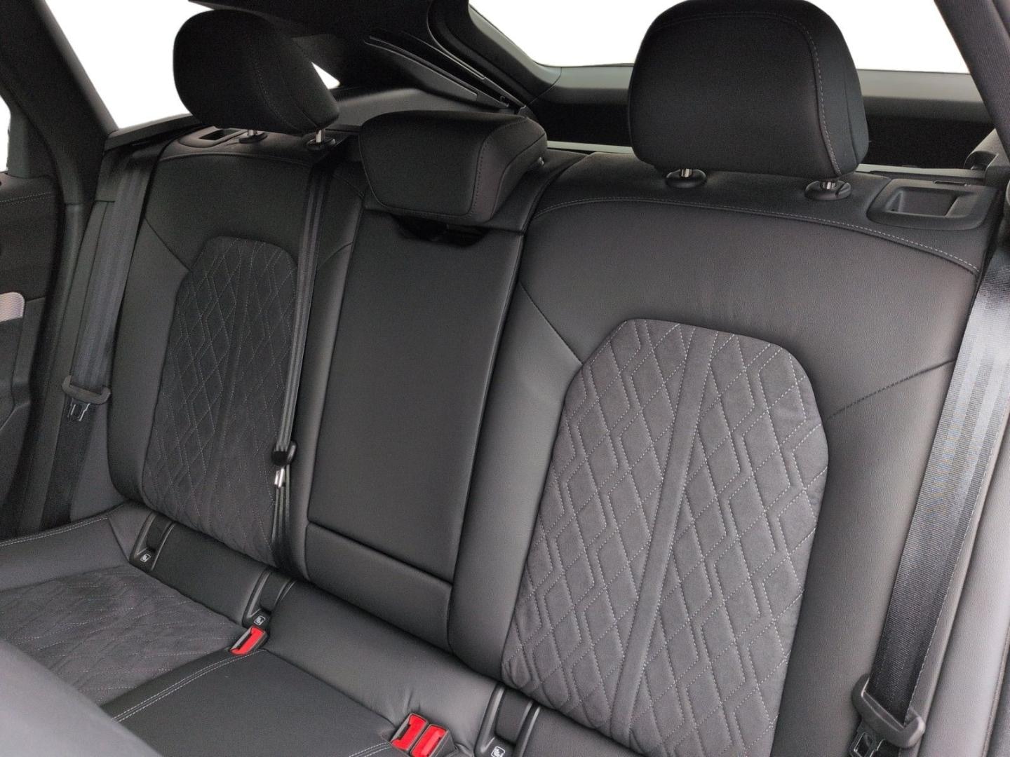Bild über Audi A6 Avant TDI 150 kW S tronic - für weitere Informationen kontaktieren Sie den Audi Partner