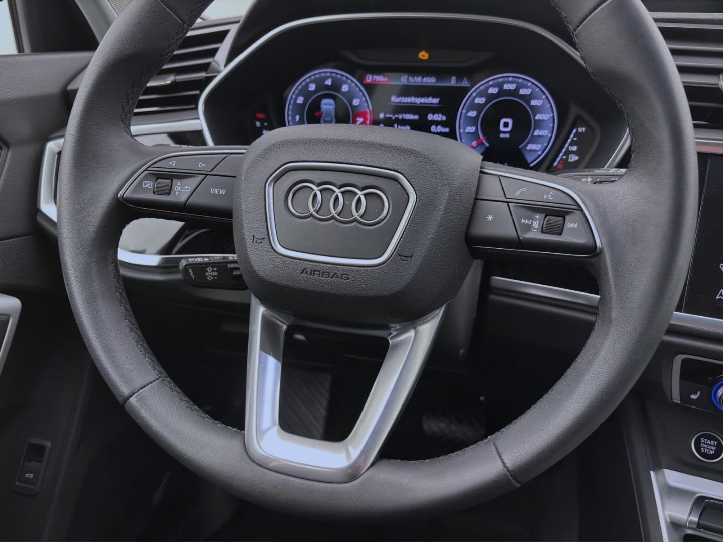 Bild über Audi Q3 35 TFSI S tronic - für weitere Informationen kontaktieren Sie den Audi Partner
