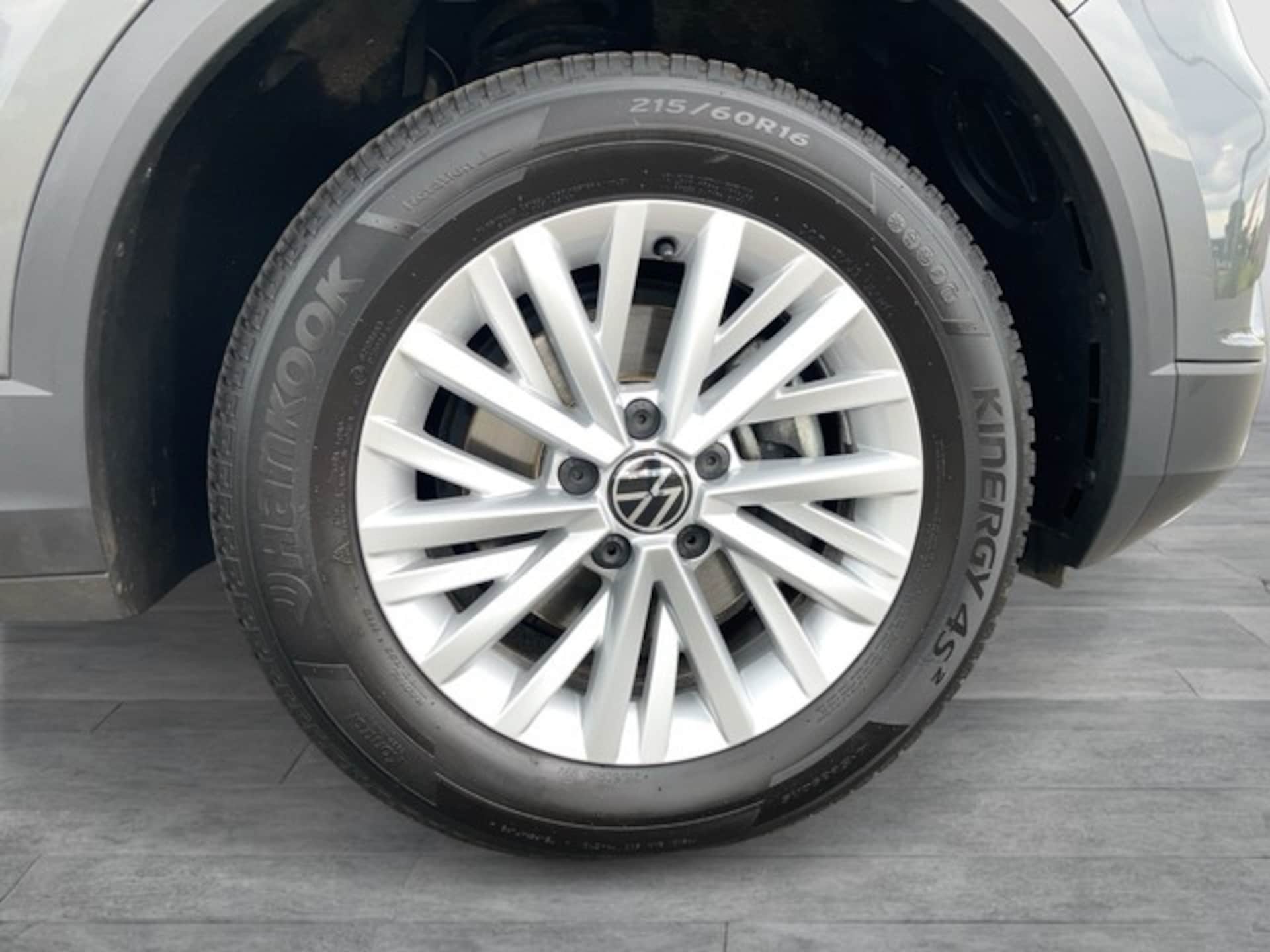 Volkswagen T-Roc Basis-Modell