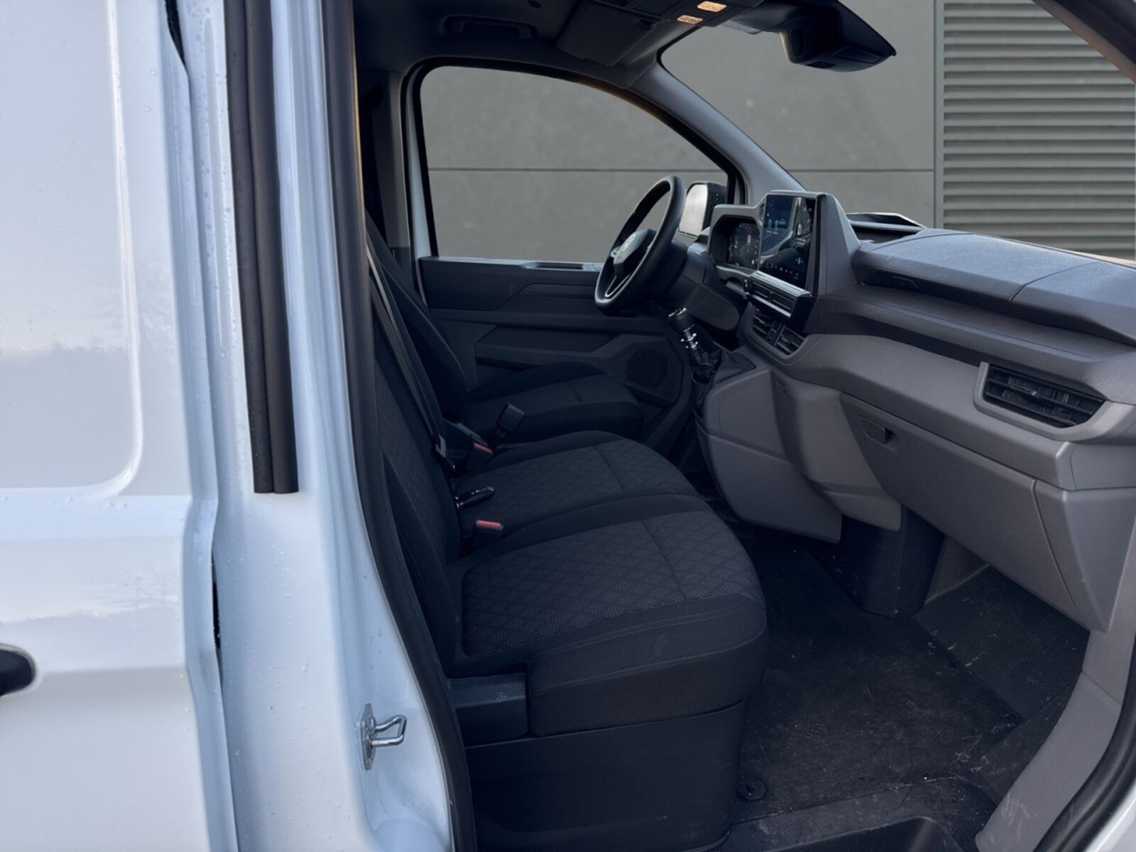 Volkswagen Transporter Kasten kurzer Radstand – Bild 10