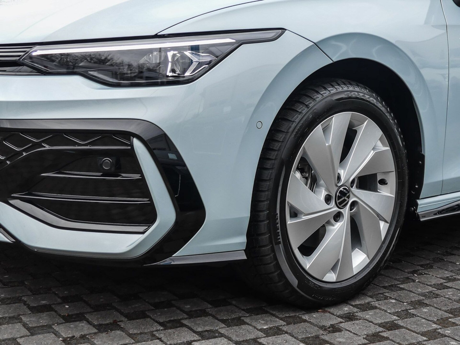 Volkswagen Golf Variant R-Line