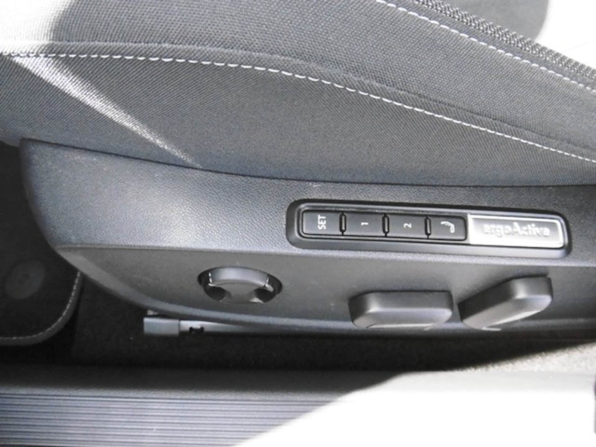 Volkswagen Golf Variant Style