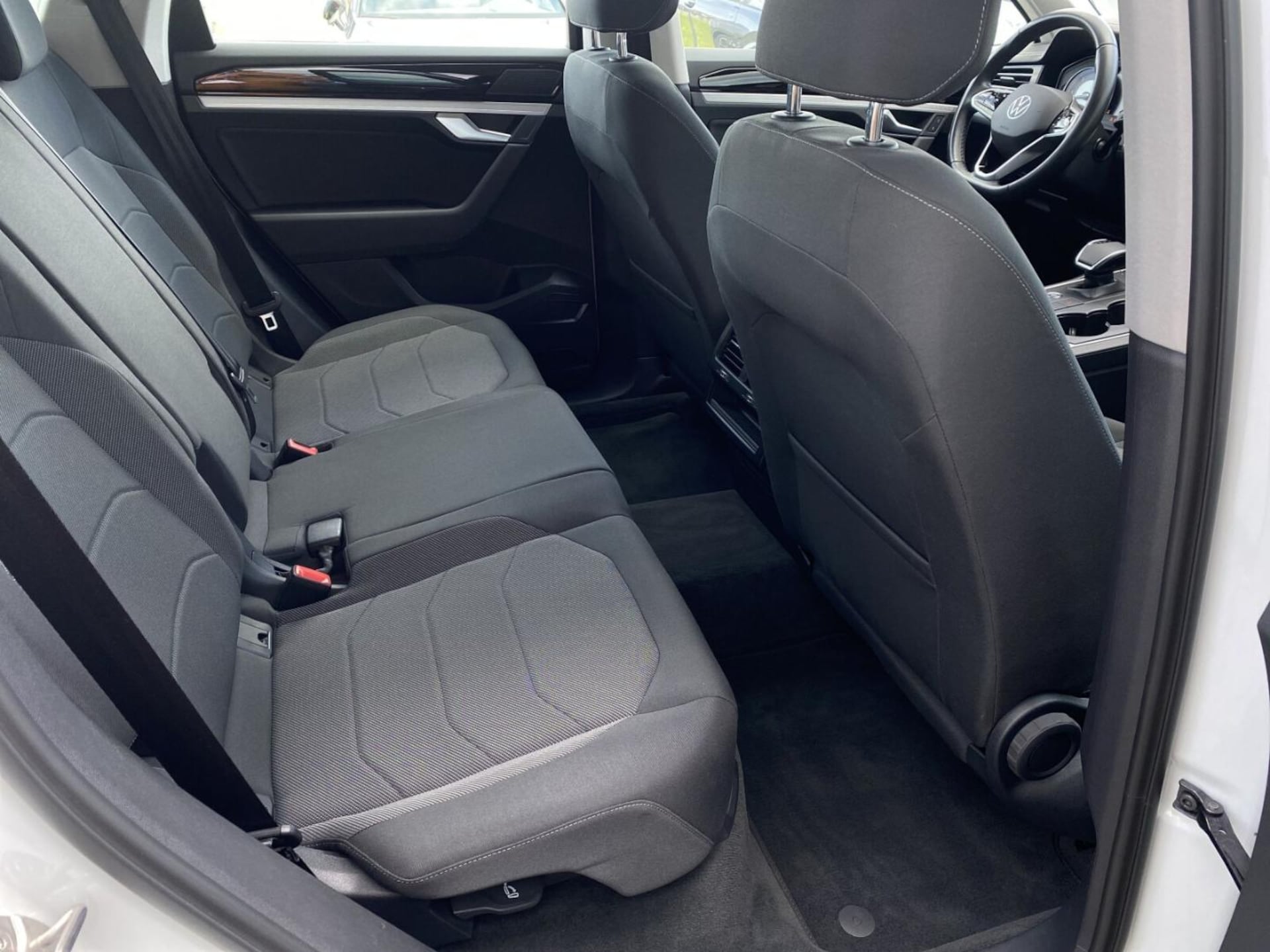 Volkswagen Touareg Model bazowy