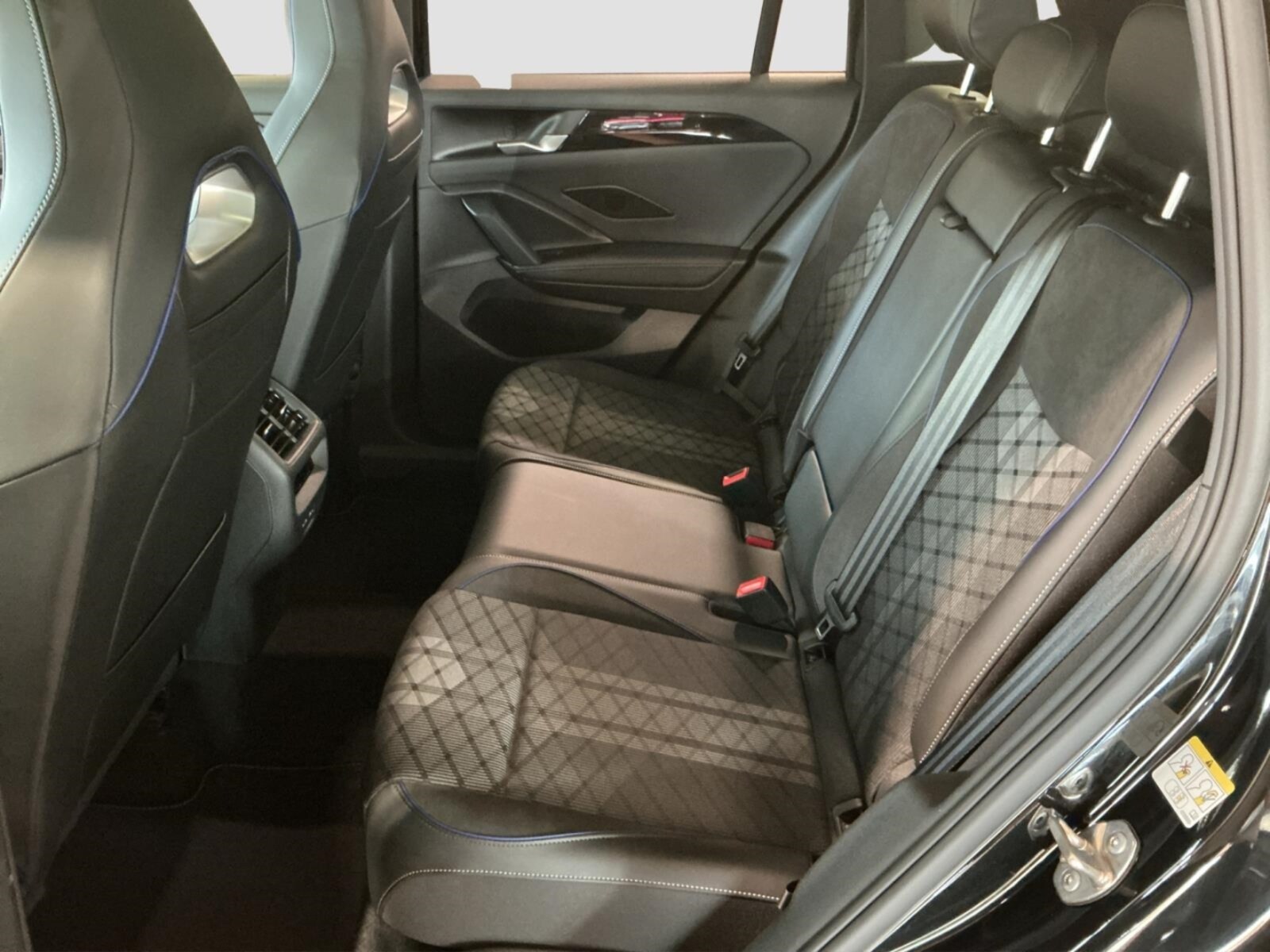 Volkswagen Tiguan – Bild 11