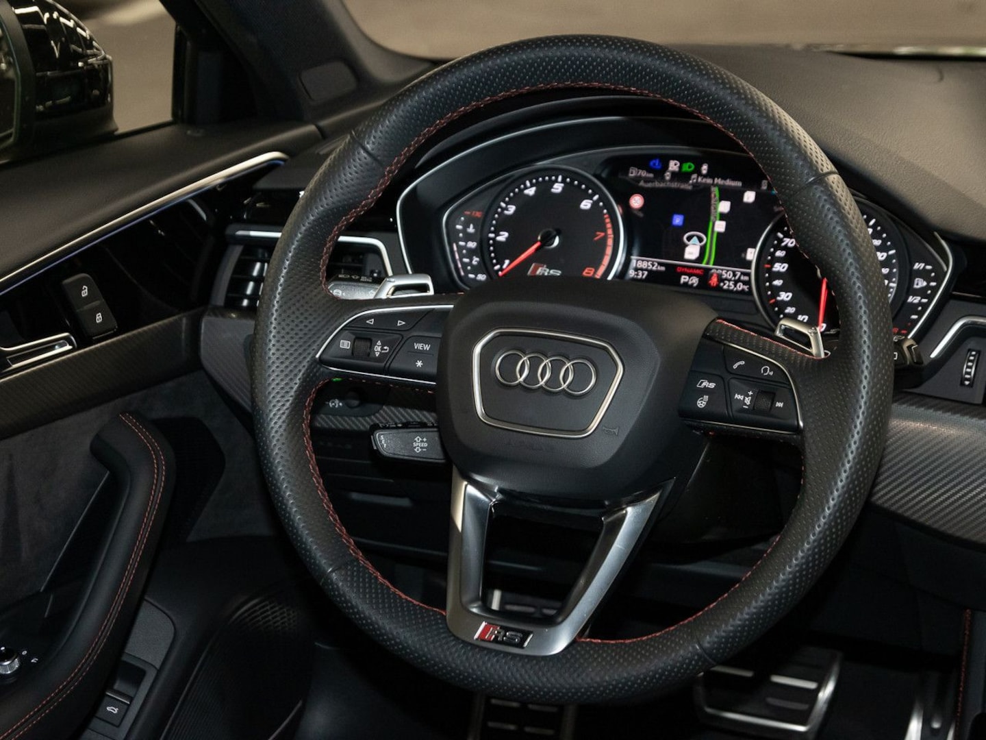 Bild über Audi RS 4 Avant TFSI quattro tiptronic - für weitere Informationen kontaktieren Sie den Audi Partner
