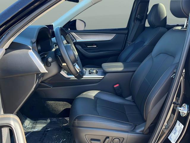 2025 Mazda CX-70 Premium Package - Photo 16