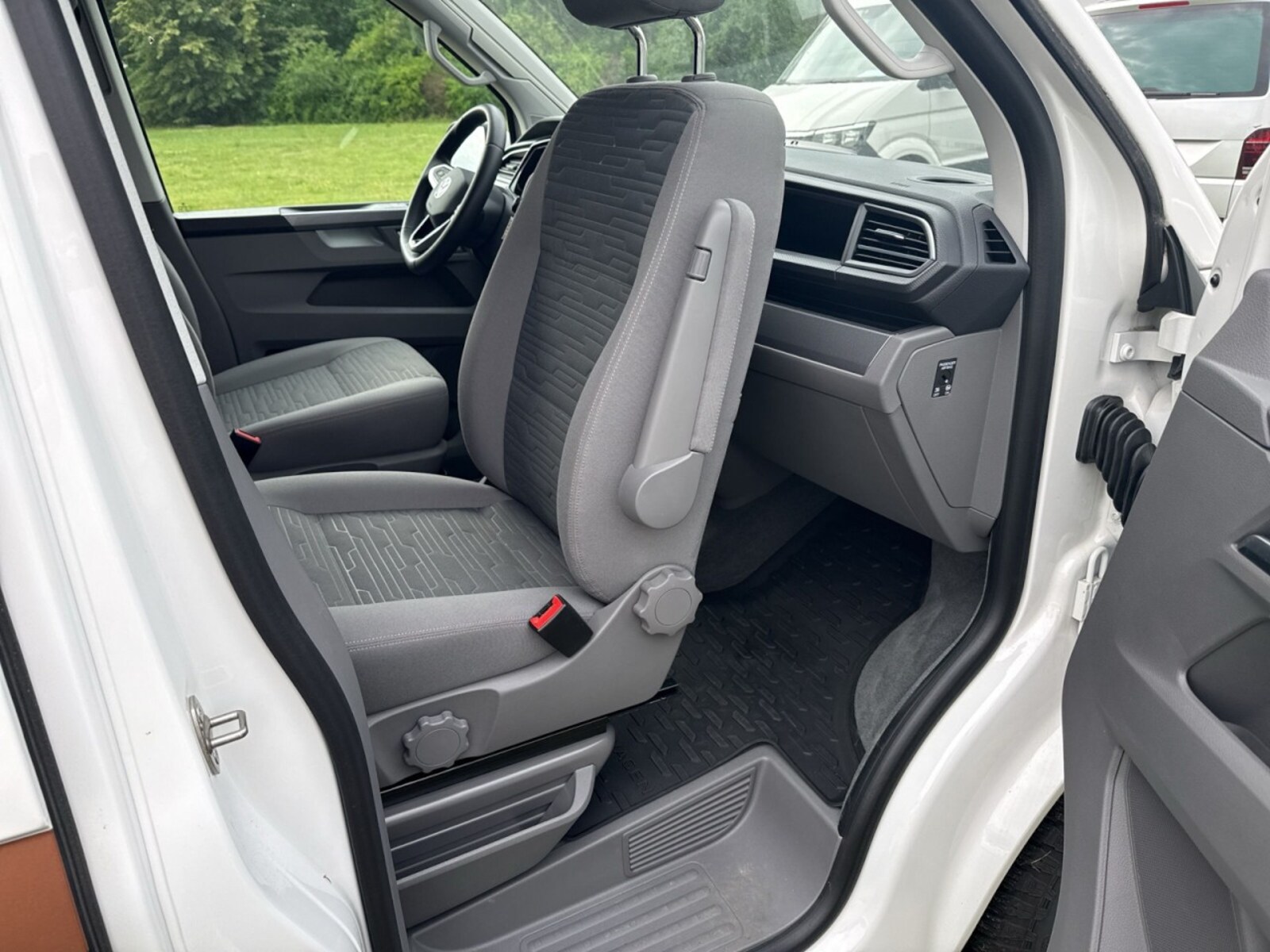 Volkswagen T6.1 California – Bild 11