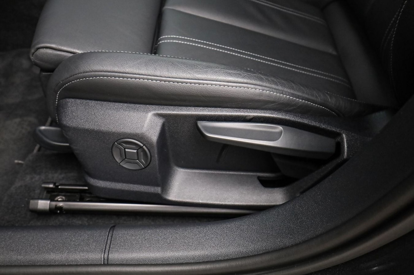 Bild über Audi S3 Sportback TFSI quattro S tronic - für weitere Informationen kontaktieren Sie den Audi Partner