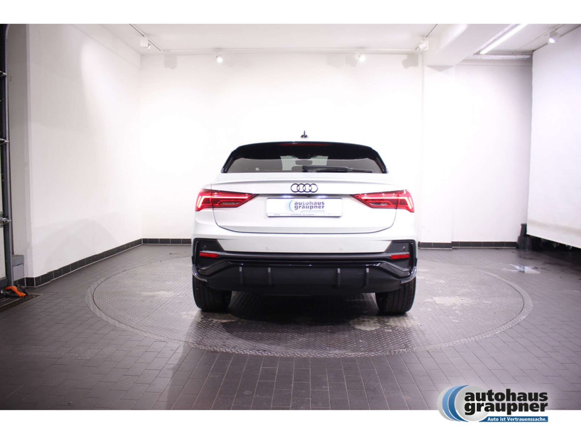 Audi Q3 Sportback S line