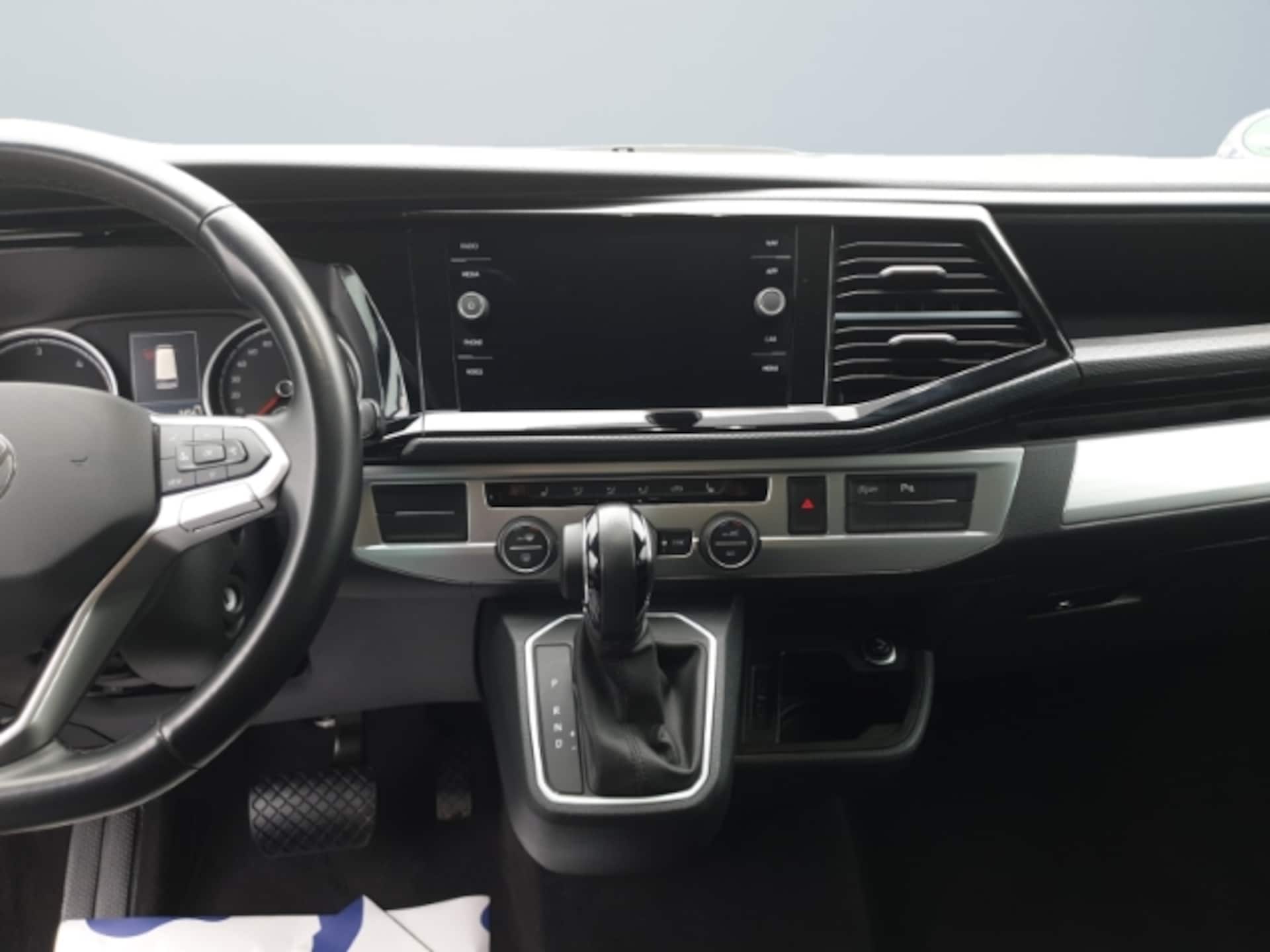Volkswagen T6.1 California Beach