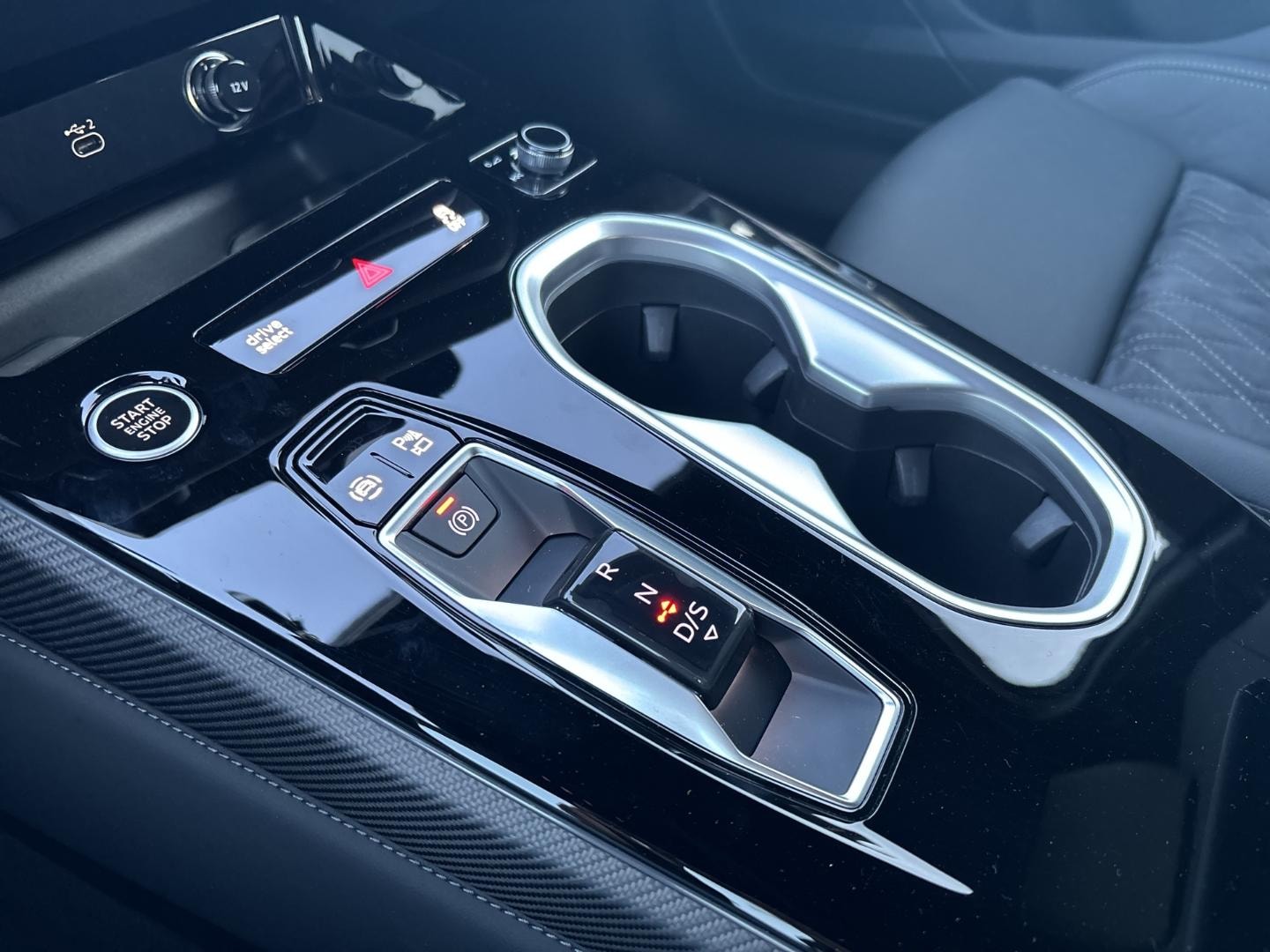 Bild über Audi A6 Avant edition one TDI quattro 150 kW S tronic - für weitere Informationen kontaktieren Sie den Audi Partner