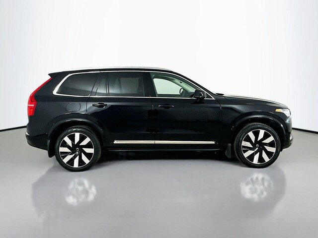 2025 Volvo XC90 Plug-In Hybrid