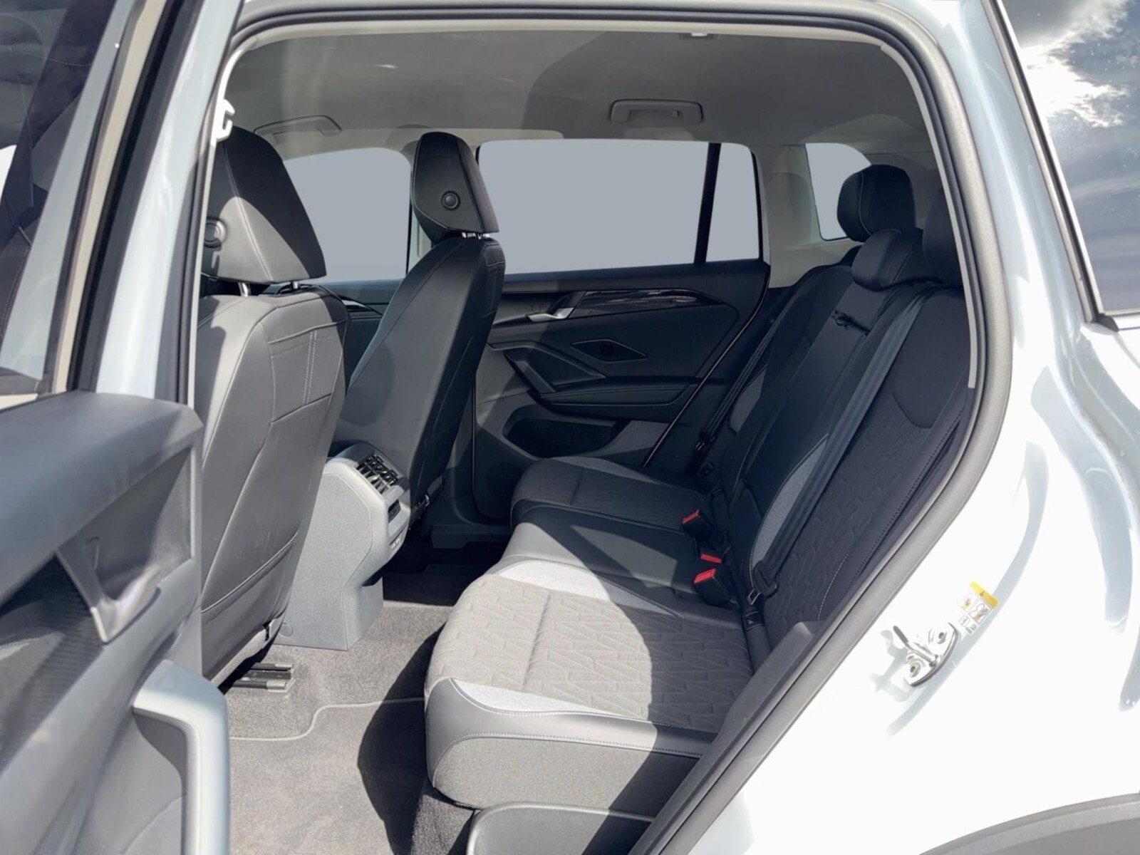 Volkswagen Tiguan – Bild 11