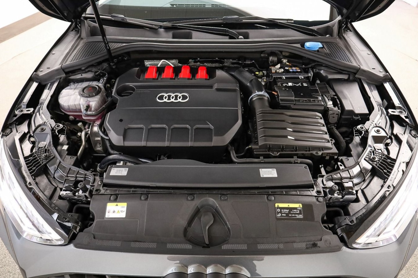 Bild über Audi S3 Sportback TFSI quattro S tronic - für weitere Informationen kontaktieren Sie den Audi Partner