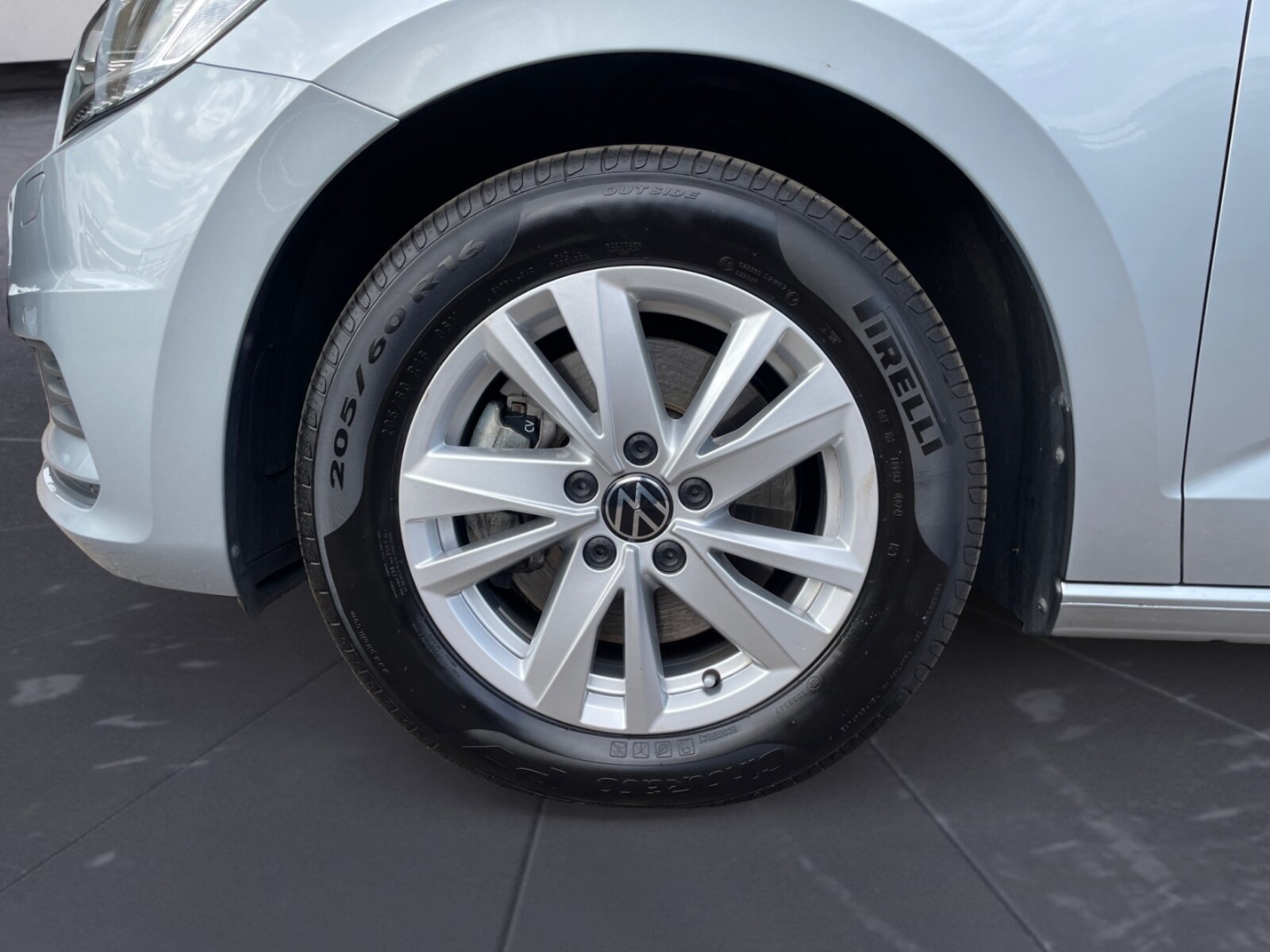 Volkswagen Touran – Bild 14