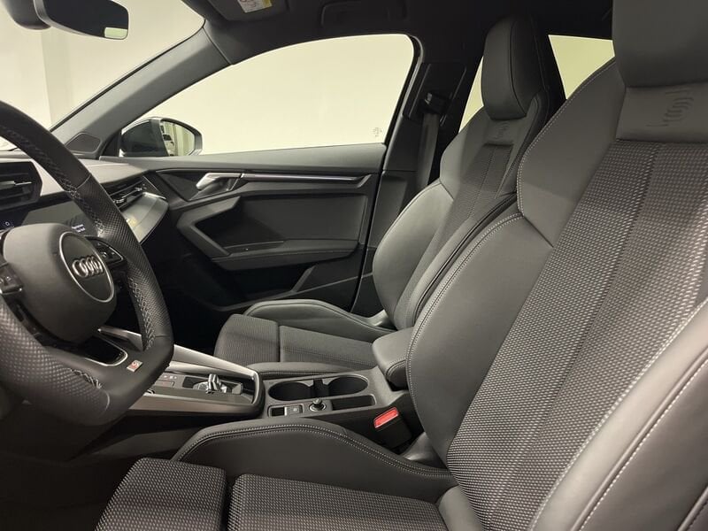 Image about Audi A3 Sportback TFSI e S line edition 45 TFSI e 180 kW (245 CV) S tronic
