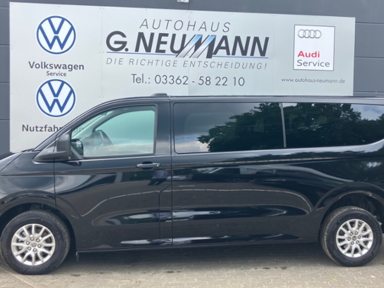 Volkswagen Transporter Kombi langer Radstand – Bild 3