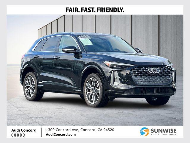 2025 Audi Q5 40 Premium Plus's photo