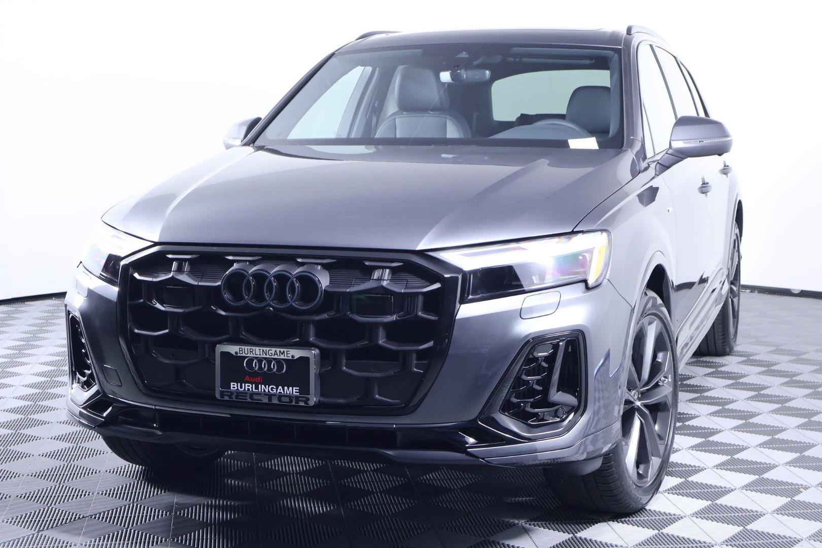 2026 Audi Q7 55 S Line Premium Plus quattro Tiptronic's photo