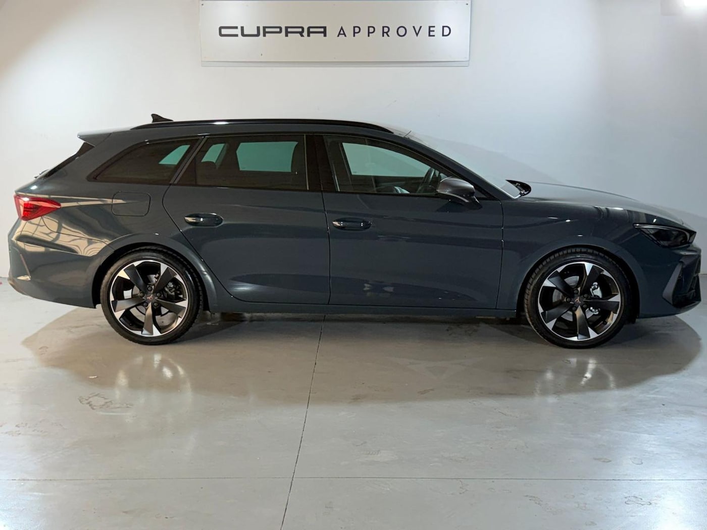 CUPRA Leon Sportstourer 1.5 eTSI DSG 110 kW (150 CV) — photo 3
