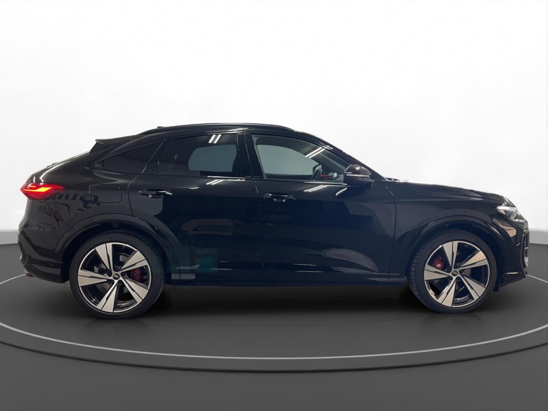 Audi SQ5 Sportback edition one
