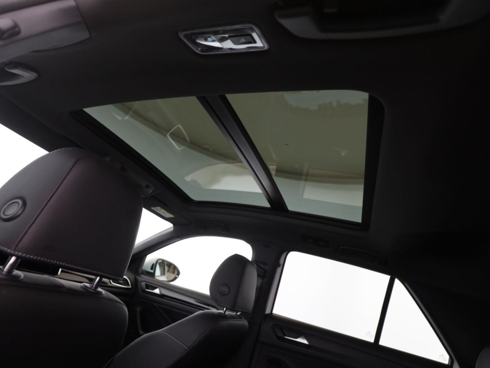 Volkswagen T-Roc – Bild 9