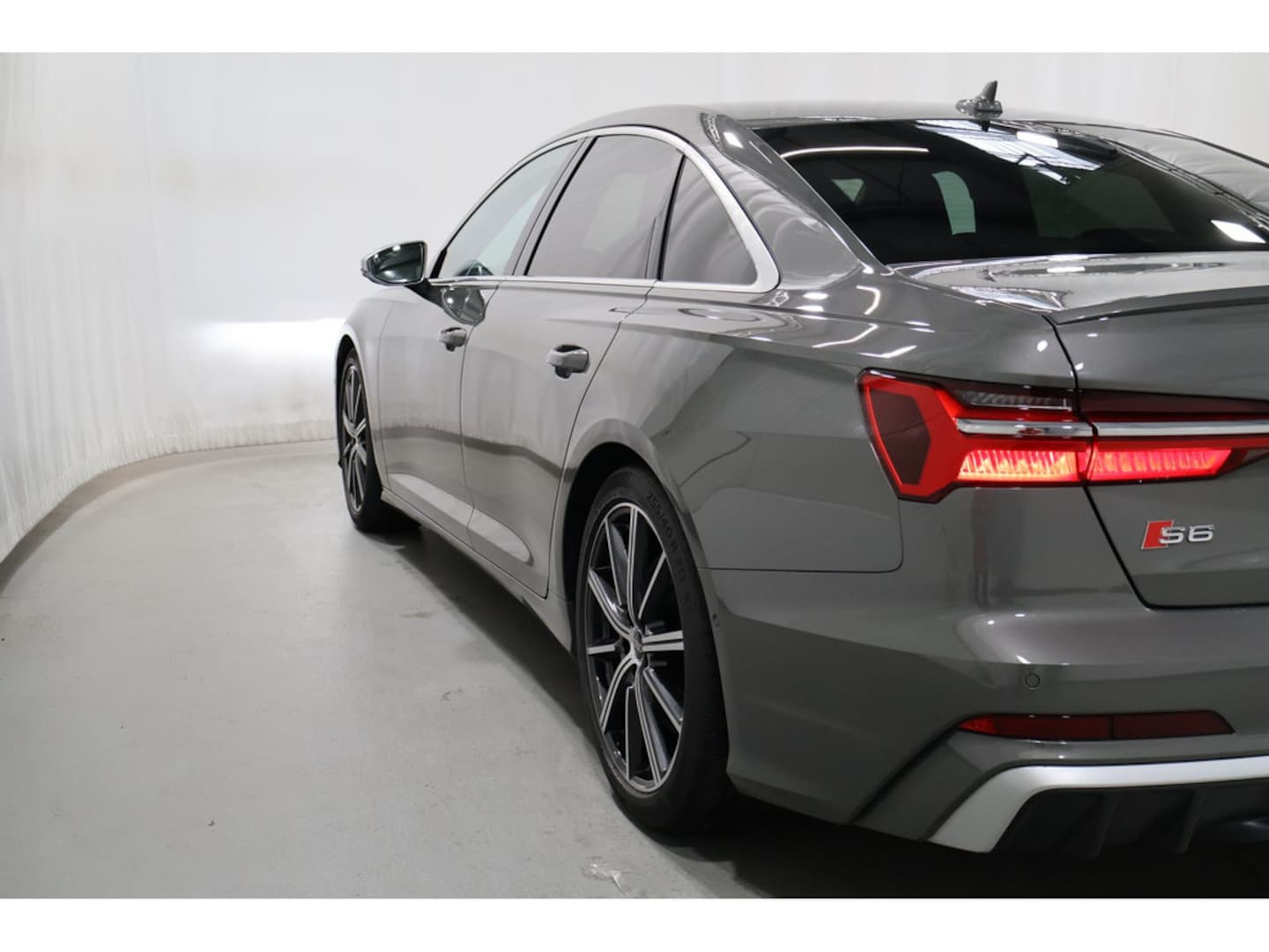 Bild über Audi S6 Limousine TDI quattro tiptronic - für weitere Informationen kontaktieren Sie den Audi Partner