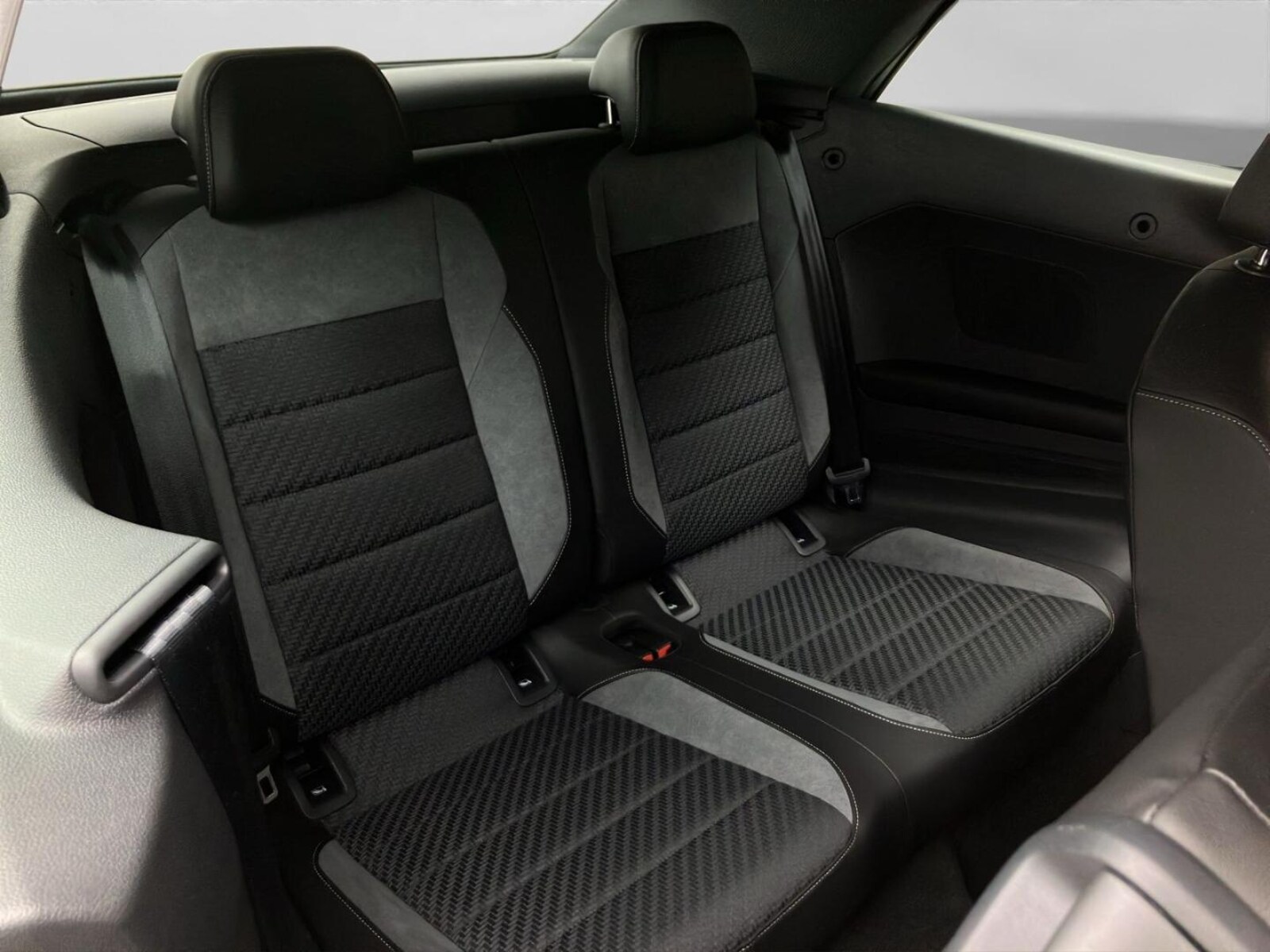 Volkswagen T-Roc Cabriolet – Bild 17