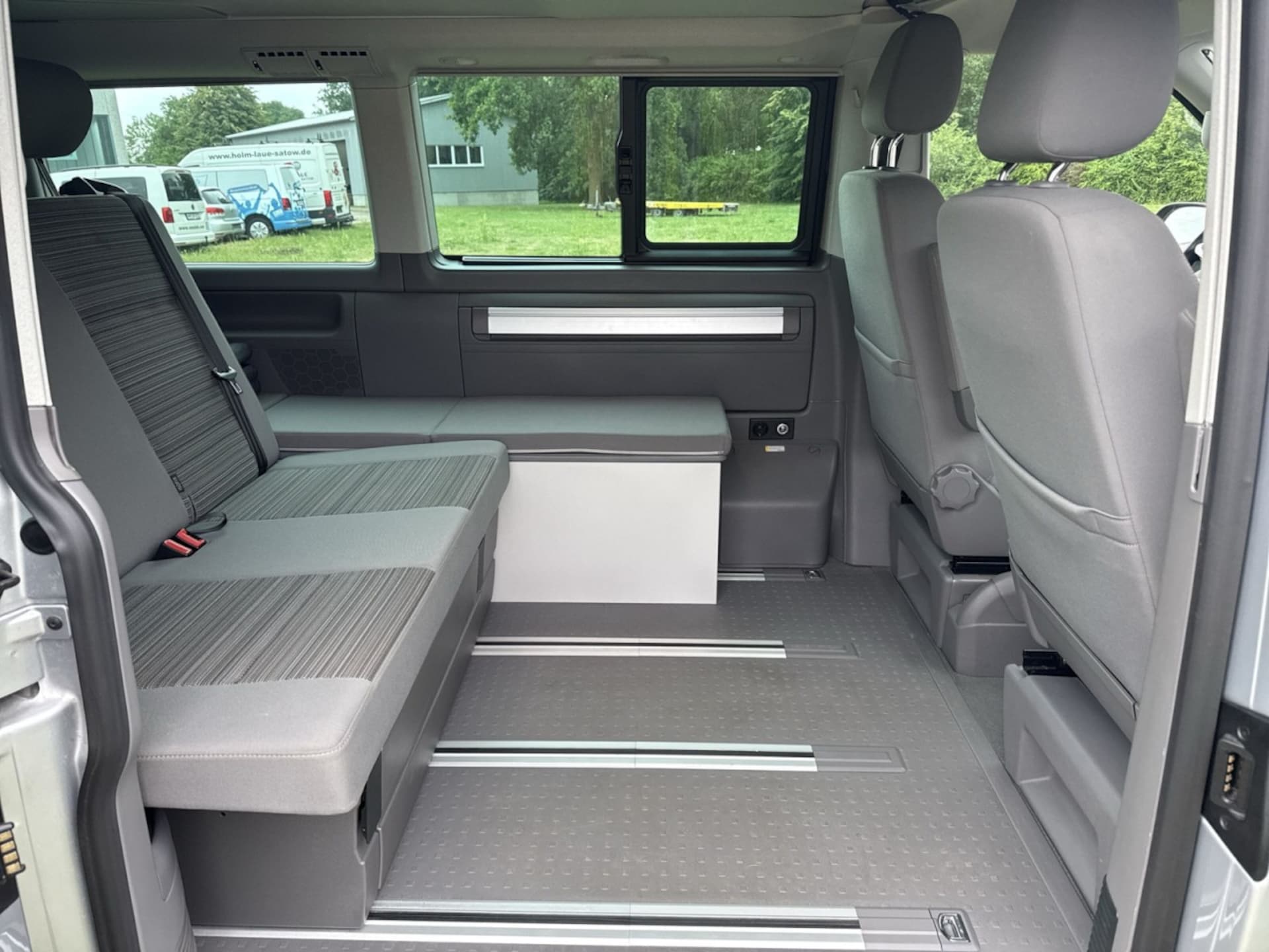 Volkswagen T6.1 California Beach