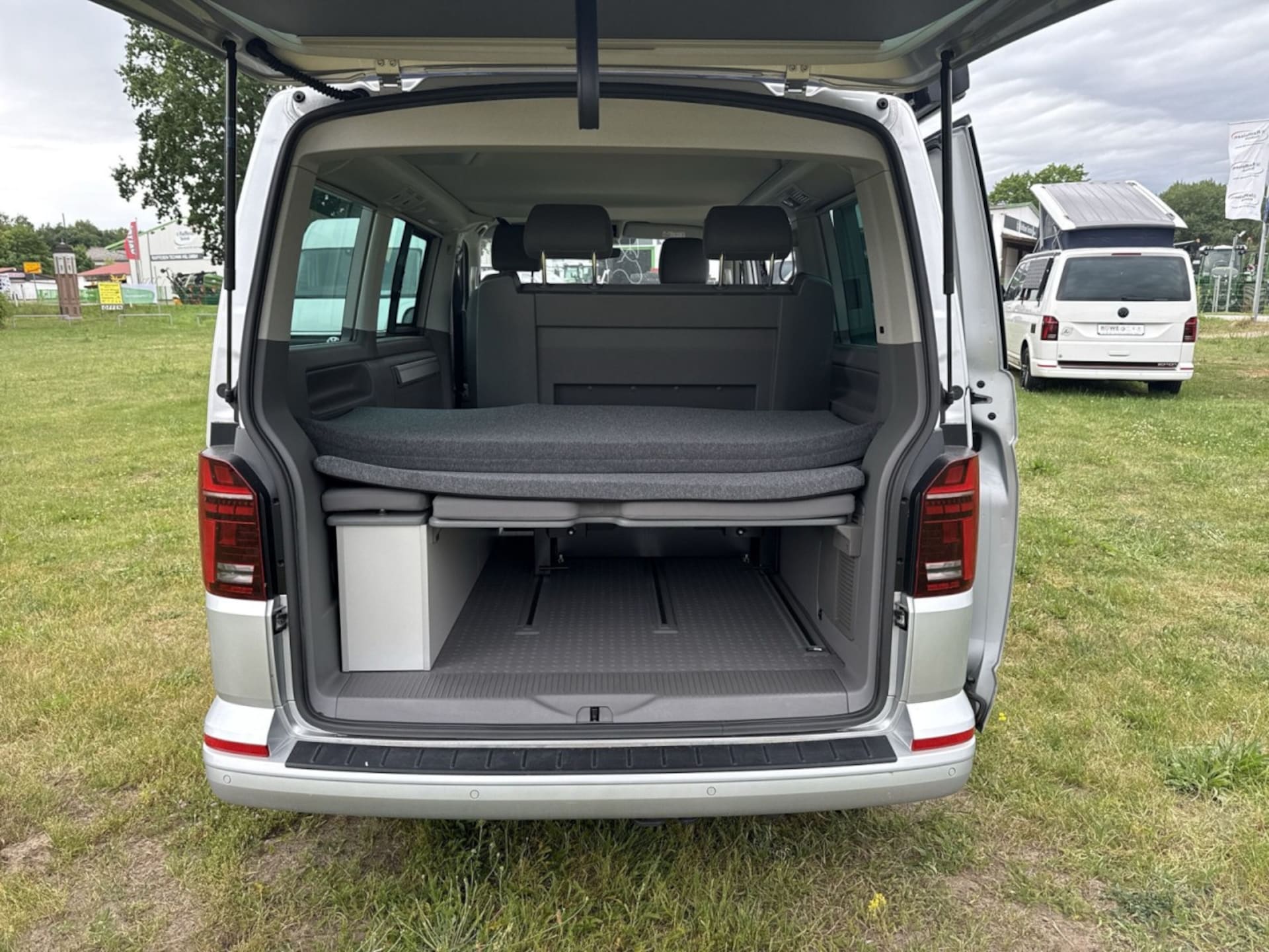 Volkswagen T6.1 California Beach